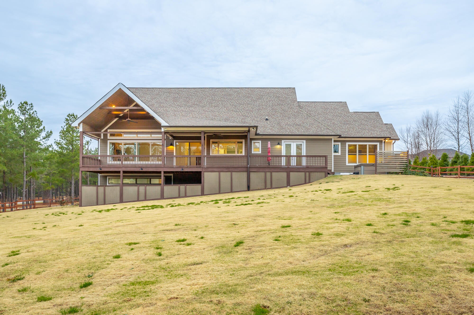 Jasper, Tennessee, 37347, United States, 3 Bedrooms Bedrooms, ,5 BathroomsBathrooms,Residential,Active,2002347