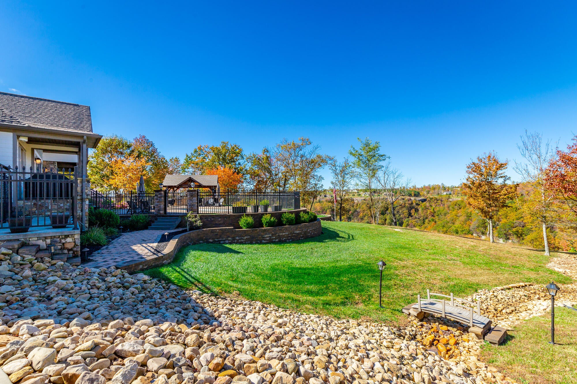 Jasper, Tennessee, 37347, United States, 3 Bedrooms Bedrooms, ,4 BathroomsBathrooms,Residential,Active,1987217