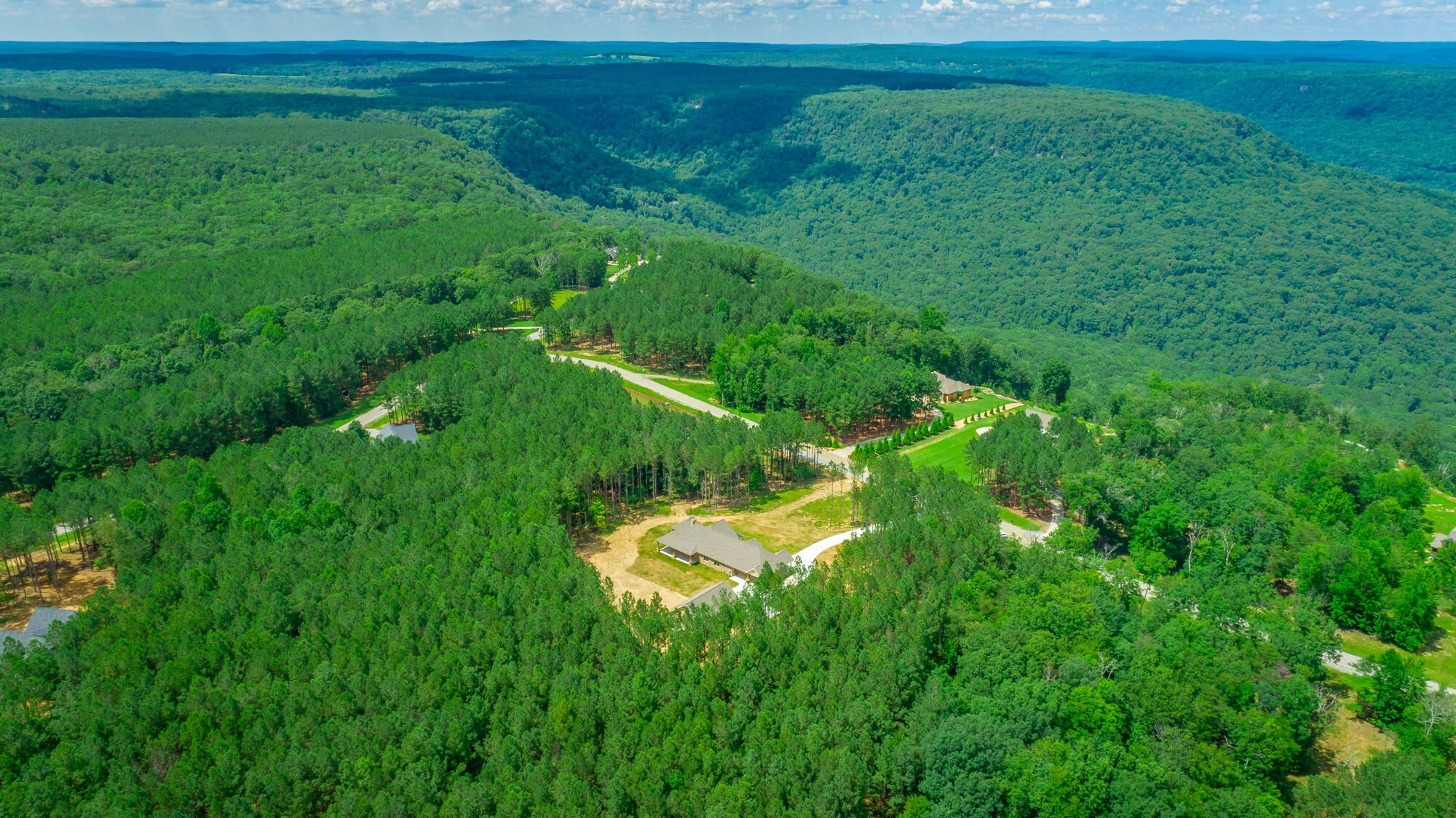 Jasper, Tennessee, 37347, United States, 3 Bedrooms Bedrooms, ,3 BathroomsBathrooms,Residential,Active,1965825