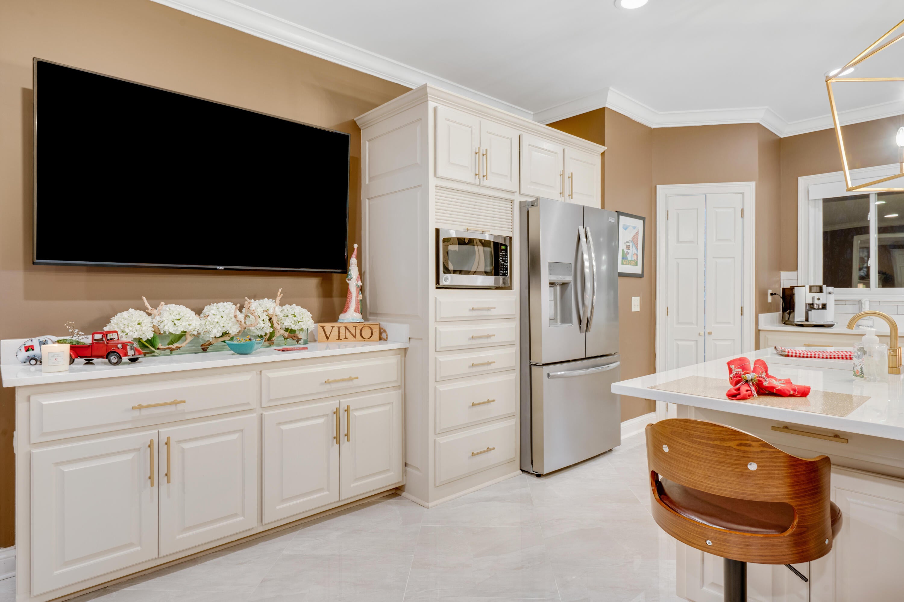 Chattanooga, Tennessee, 37416, United States, 4 Bedrooms Bedrooms, ,5 BathroomsBathrooms,Residential,Pending,2007030