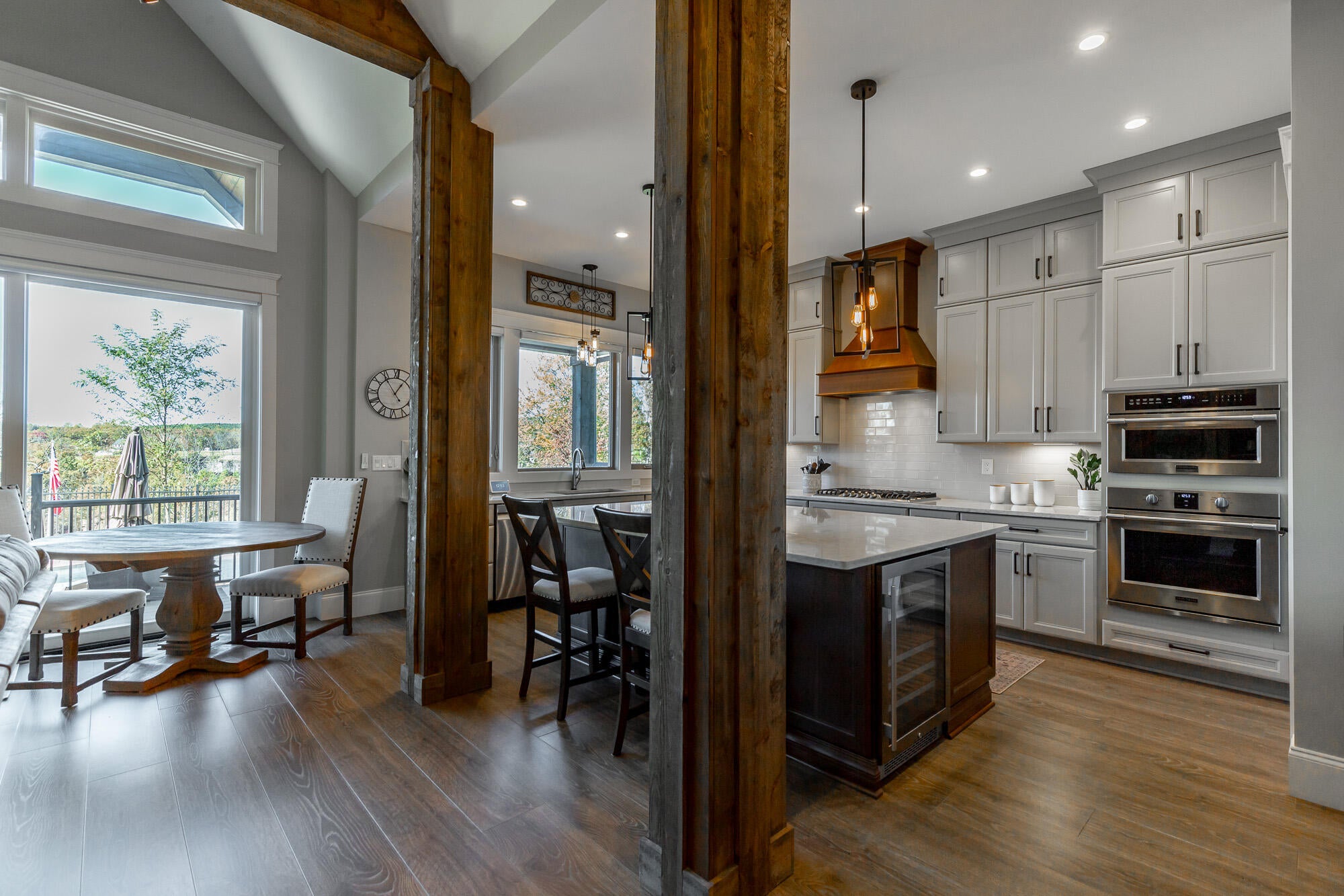 Jasper, Tennessee, 37347, United States, 3 Bedrooms Bedrooms, ,4 BathroomsBathrooms,Residential,Active,1987217