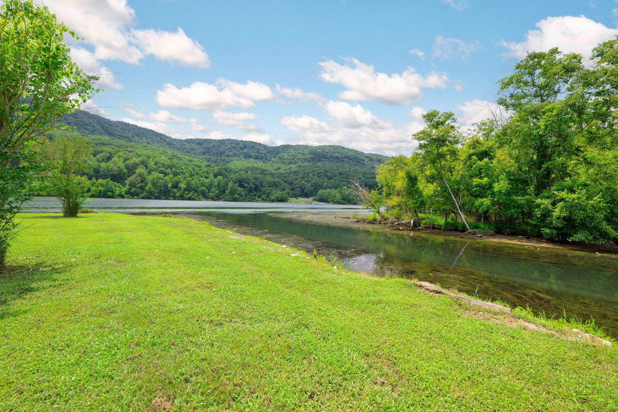 Whitwell, Tennessee, 37397, United States, 3 Bedrooms Bedrooms, ,2 BathroomsBathrooms,Residential,Active,1900160