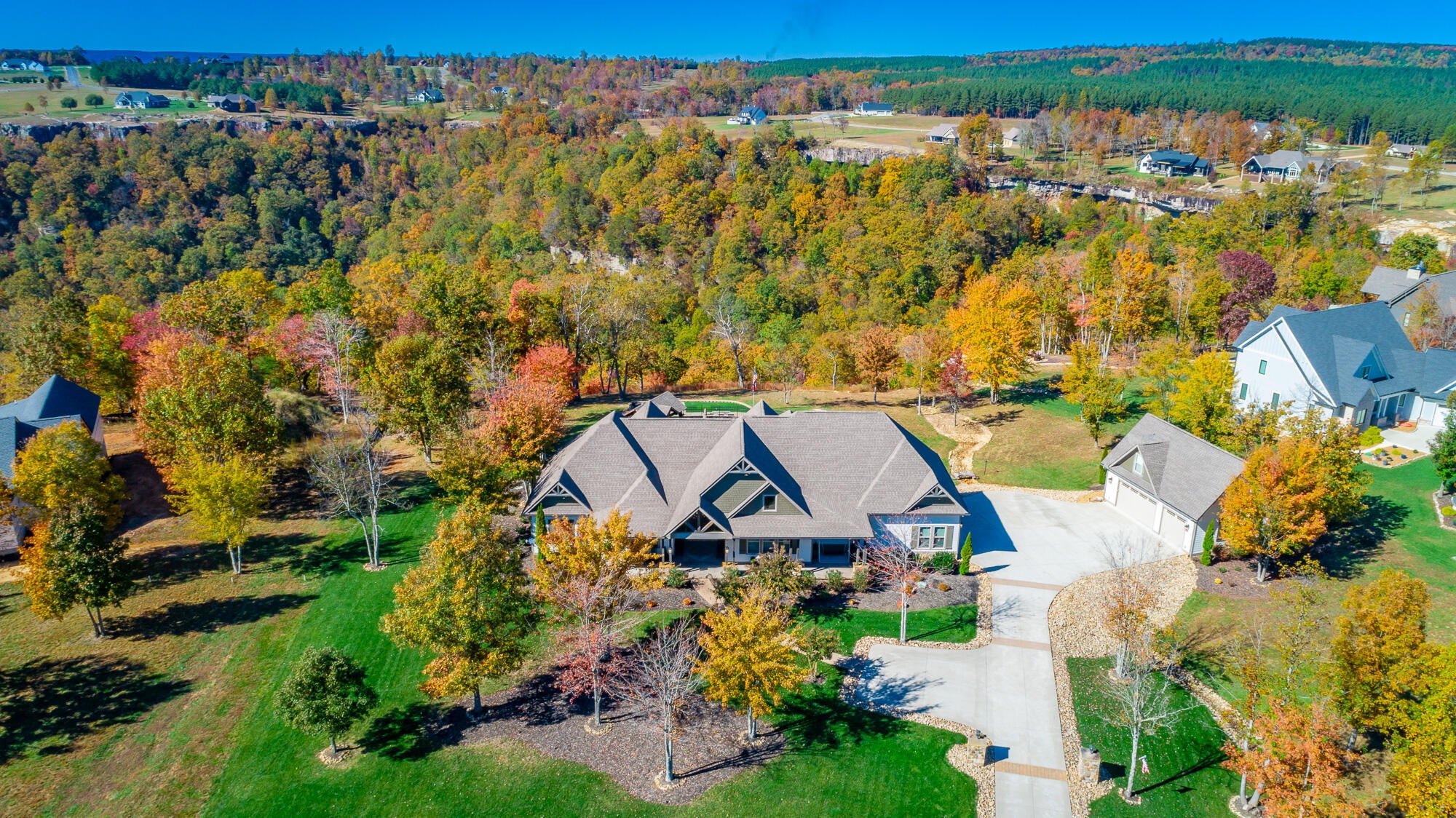 Jasper, Tennessee, 37347, United States, 3 Bedrooms Bedrooms, ,4 BathroomsBathrooms,Residential,Active,1987217