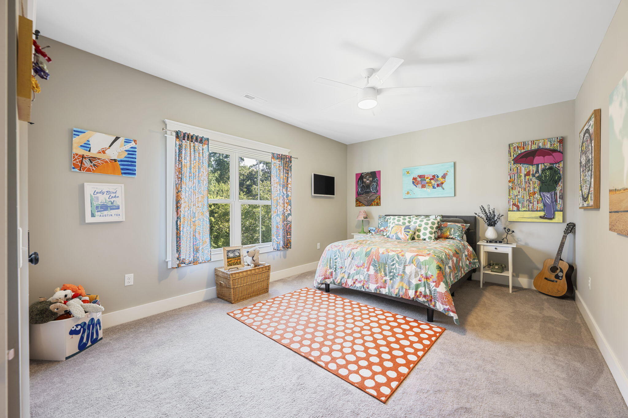 Chattanooga, Tennessee, 37405, United States, 4 Bedrooms Bedrooms, ,4 BathroomsBathrooms,Residential,Active,1893208