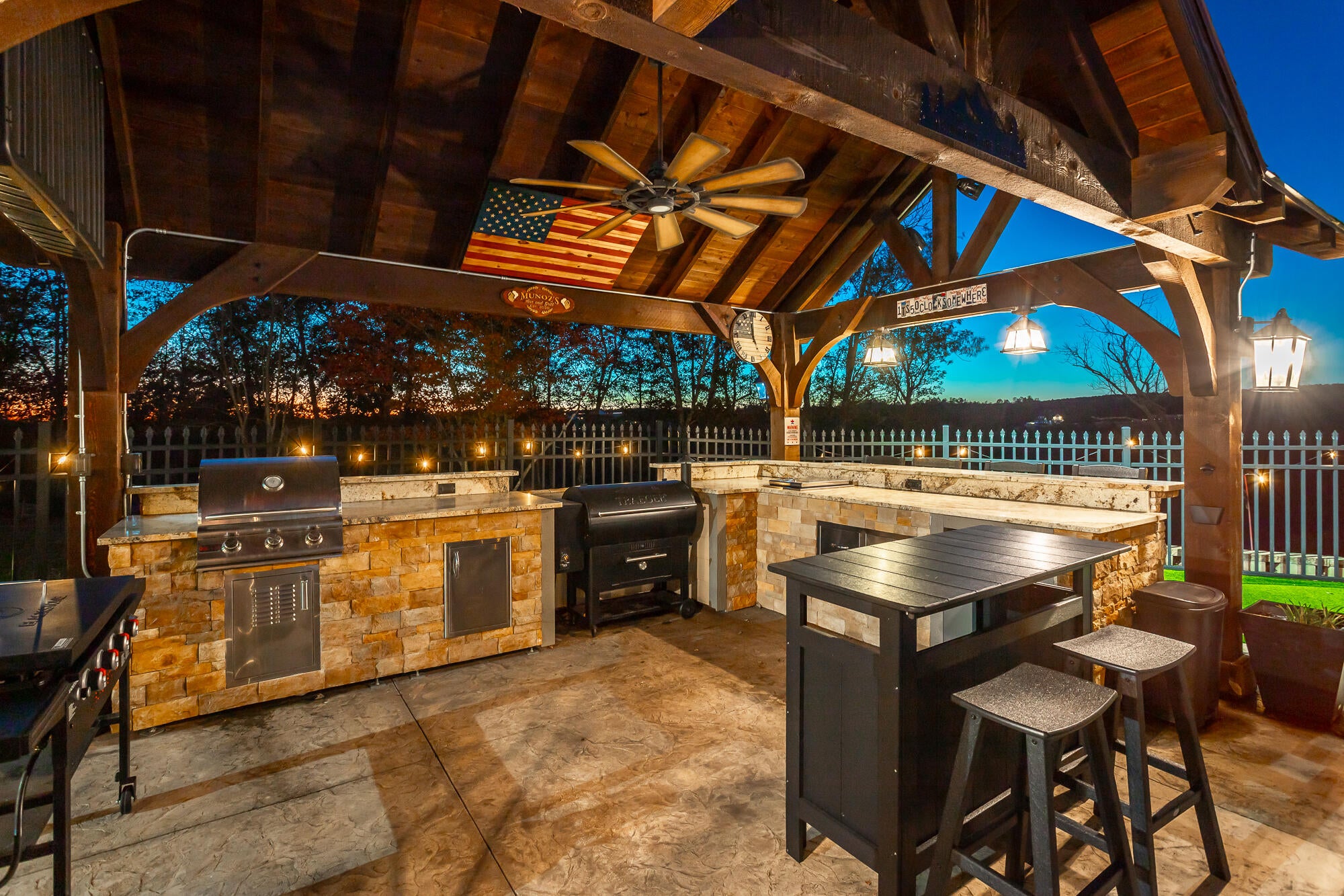 Jasper, Tennessee, 37347, United States, 3 Bedrooms Bedrooms, ,4 BathroomsBathrooms,Residential,Active,1987217