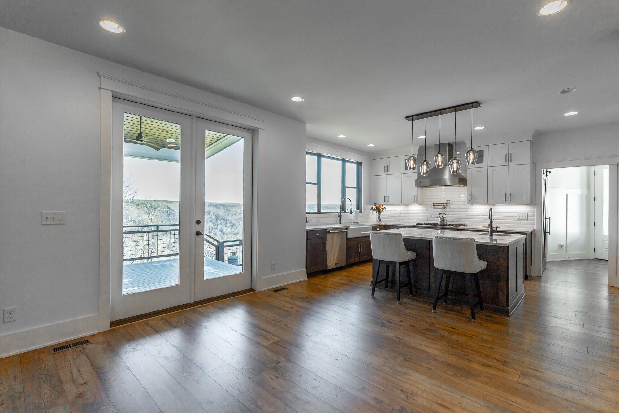 Jasper, Tennessee, 37347, United States, 3 Bedrooms Bedrooms, ,3 BathroomsBathrooms,Residential,Active,2002330