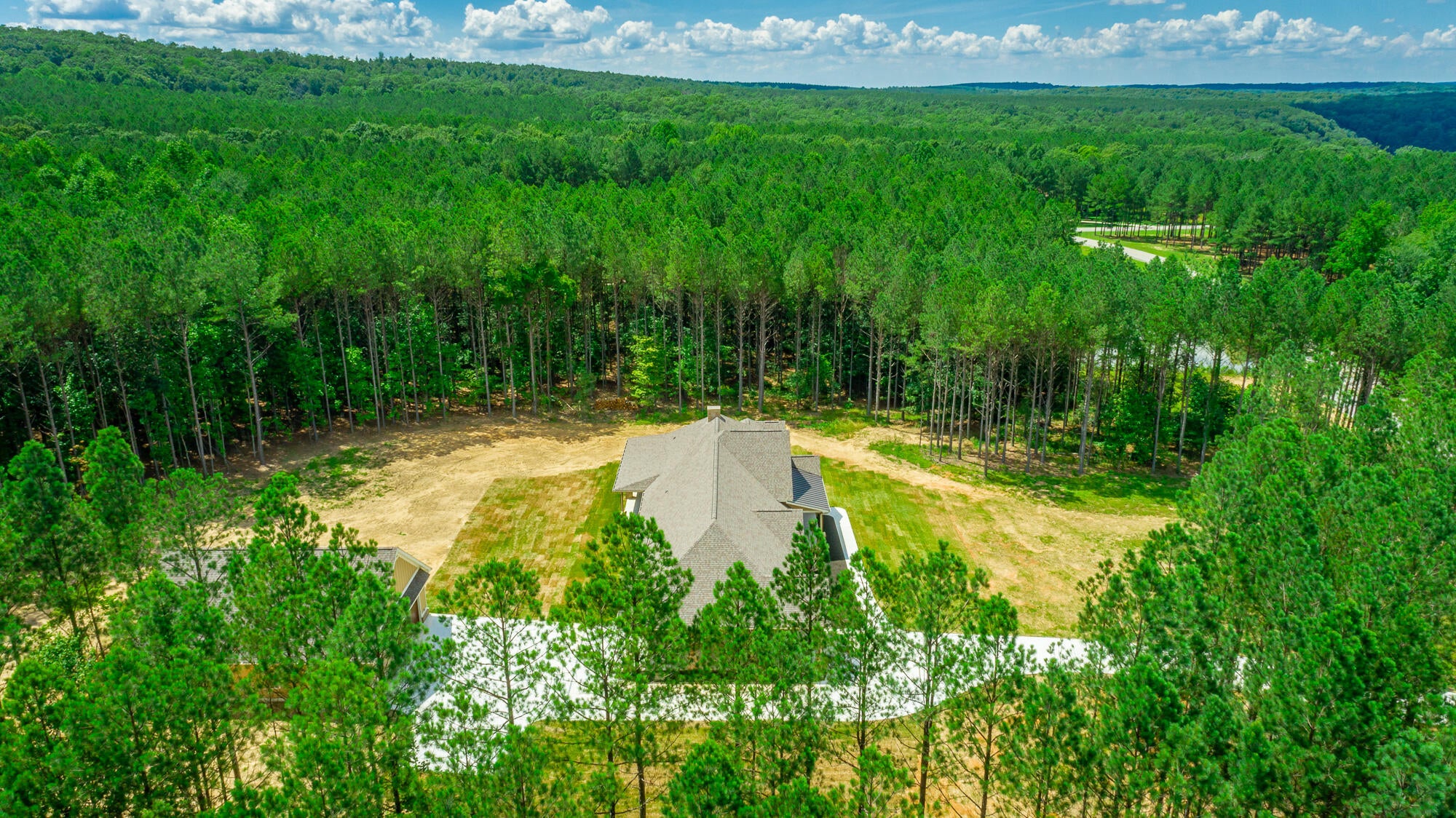 Jasper, Tennessee, 37347, United States, 3 Bedrooms Bedrooms, ,3 BathroomsBathrooms,Residential,Active,1965825