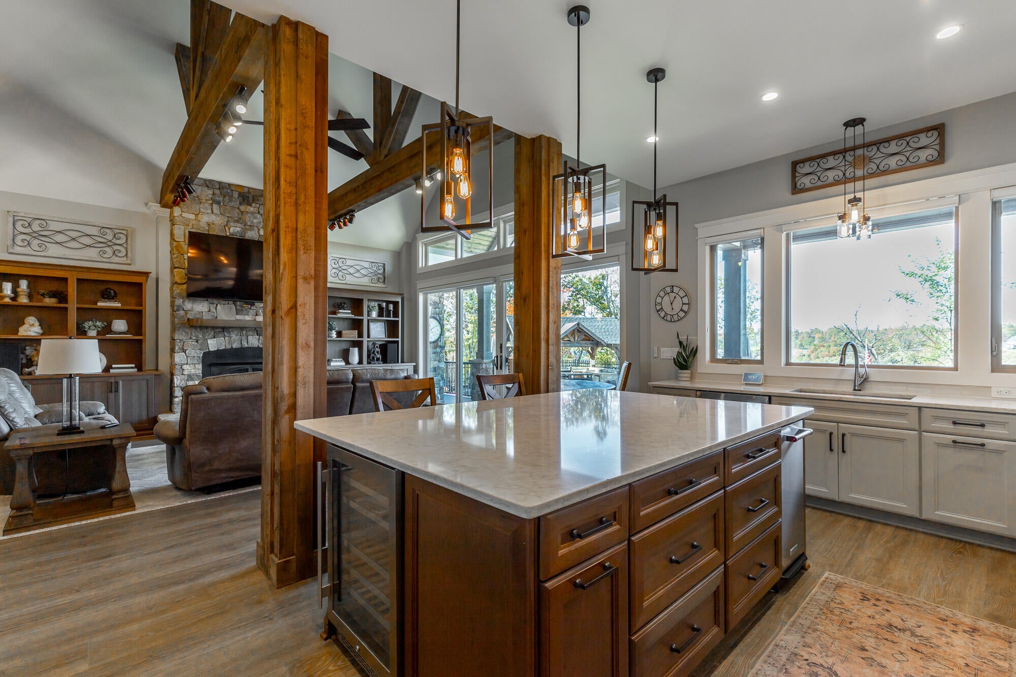 Jasper, Tennessee, 37347, United States, 3 Bedrooms Bedrooms, ,4 BathroomsBathrooms,Residential,Active,1987217