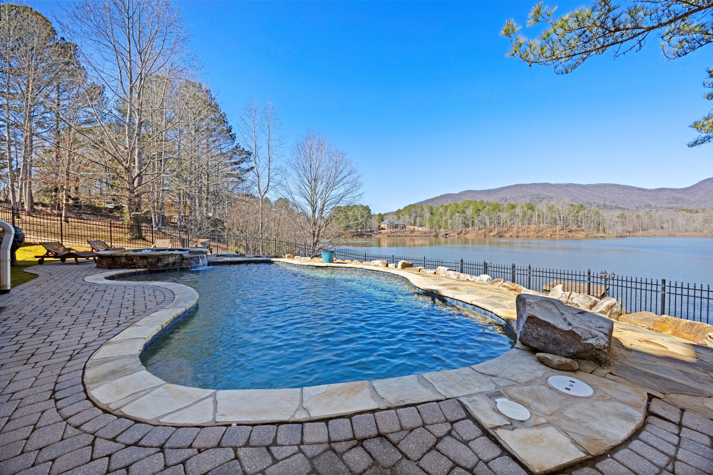 Cleveland, Georgia, 30528, United States, ,4 BathroomsBathrooms,Residential,Active,1770146