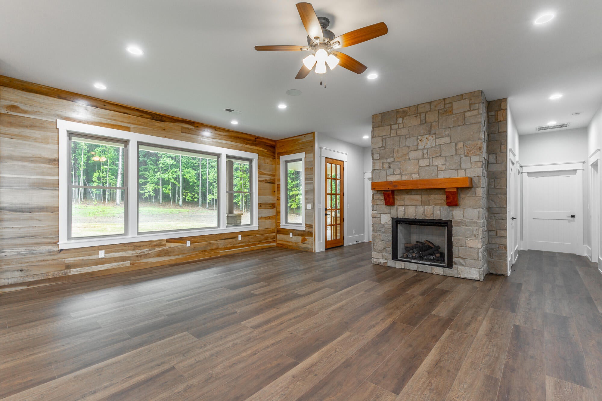 Jasper, Tennessee, 37347, United States, 3 Bedrooms Bedrooms, ,3 BathroomsBathrooms,Residential,Active,1965825