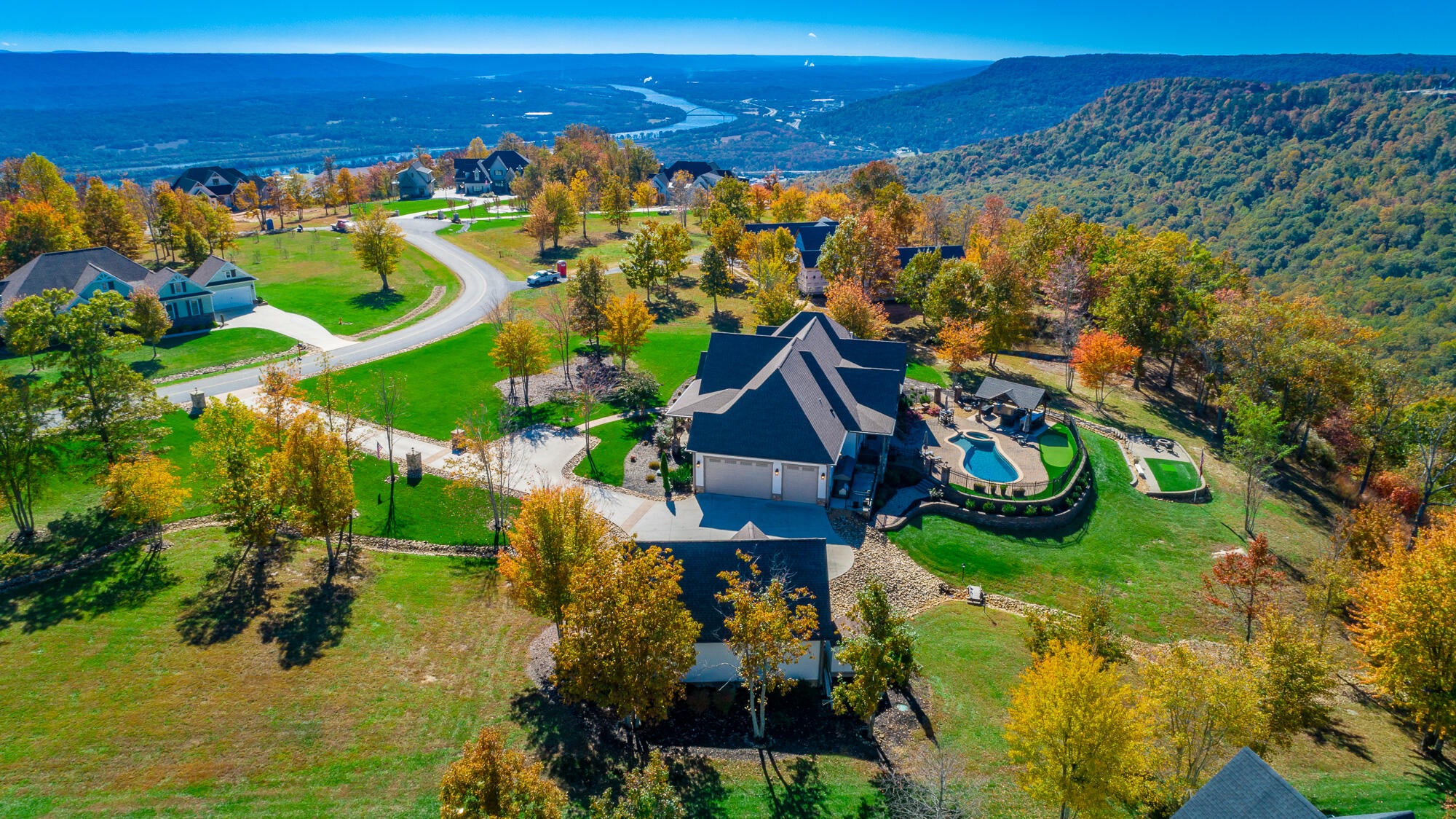 Jasper, Tennessee, 37347, United States, 3 Bedrooms Bedrooms, ,4 BathroomsBathrooms,Residential,Active,1987217