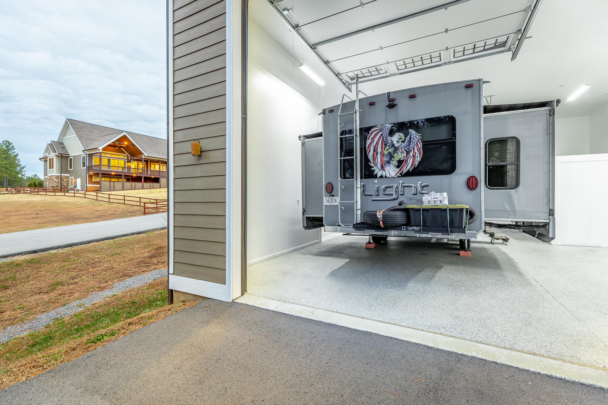 Jasper, Tennessee, 37347, United States, 3 Bedrooms Bedrooms, ,5 BathroomsBathrooms,Residential,Active,2002347