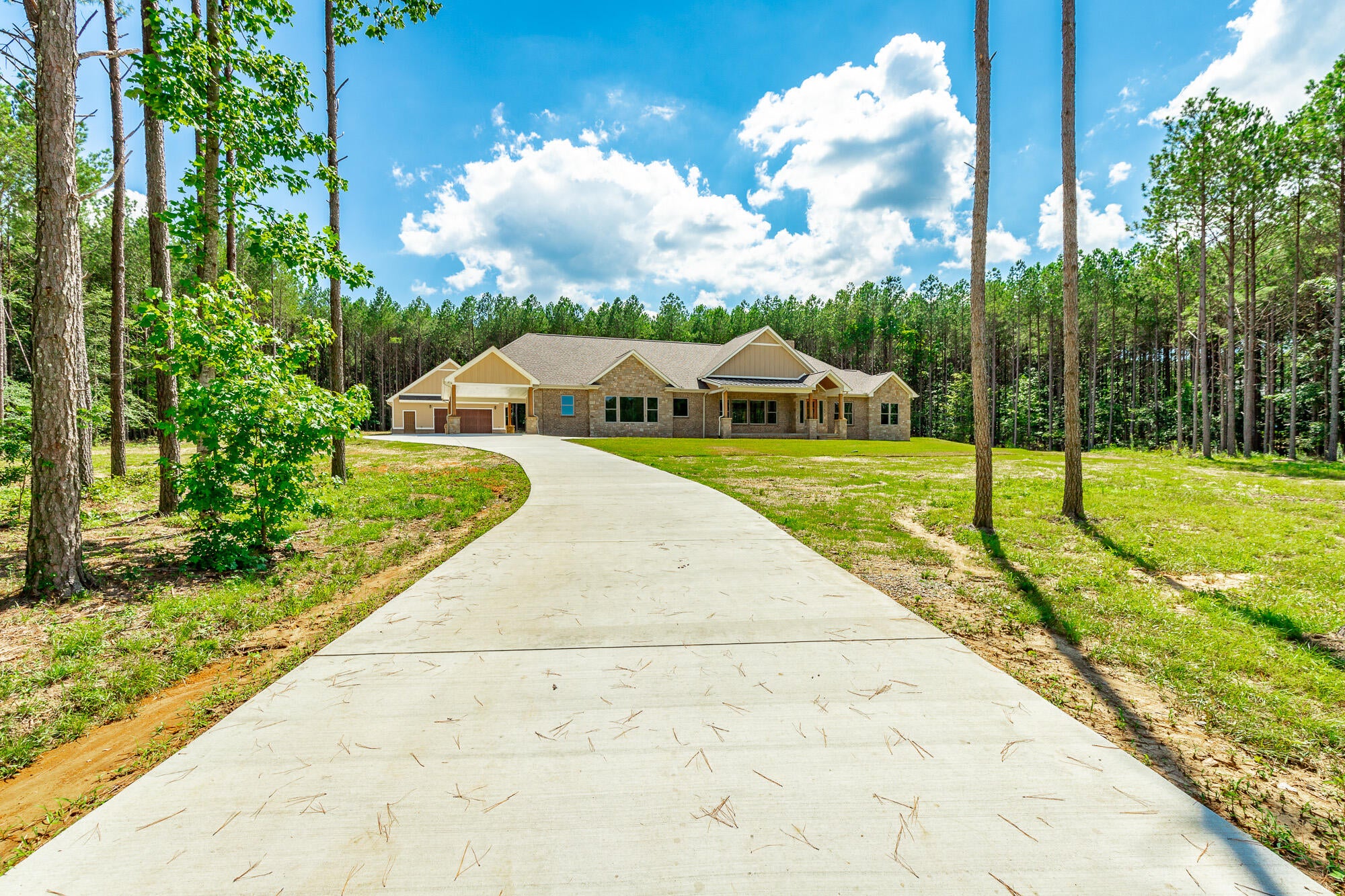 Jasper, Tennessee, 37347, United States, 3 Bedrooms Bedrooms, ,3 BathroomsBathrooms,Residential,Active,1965825