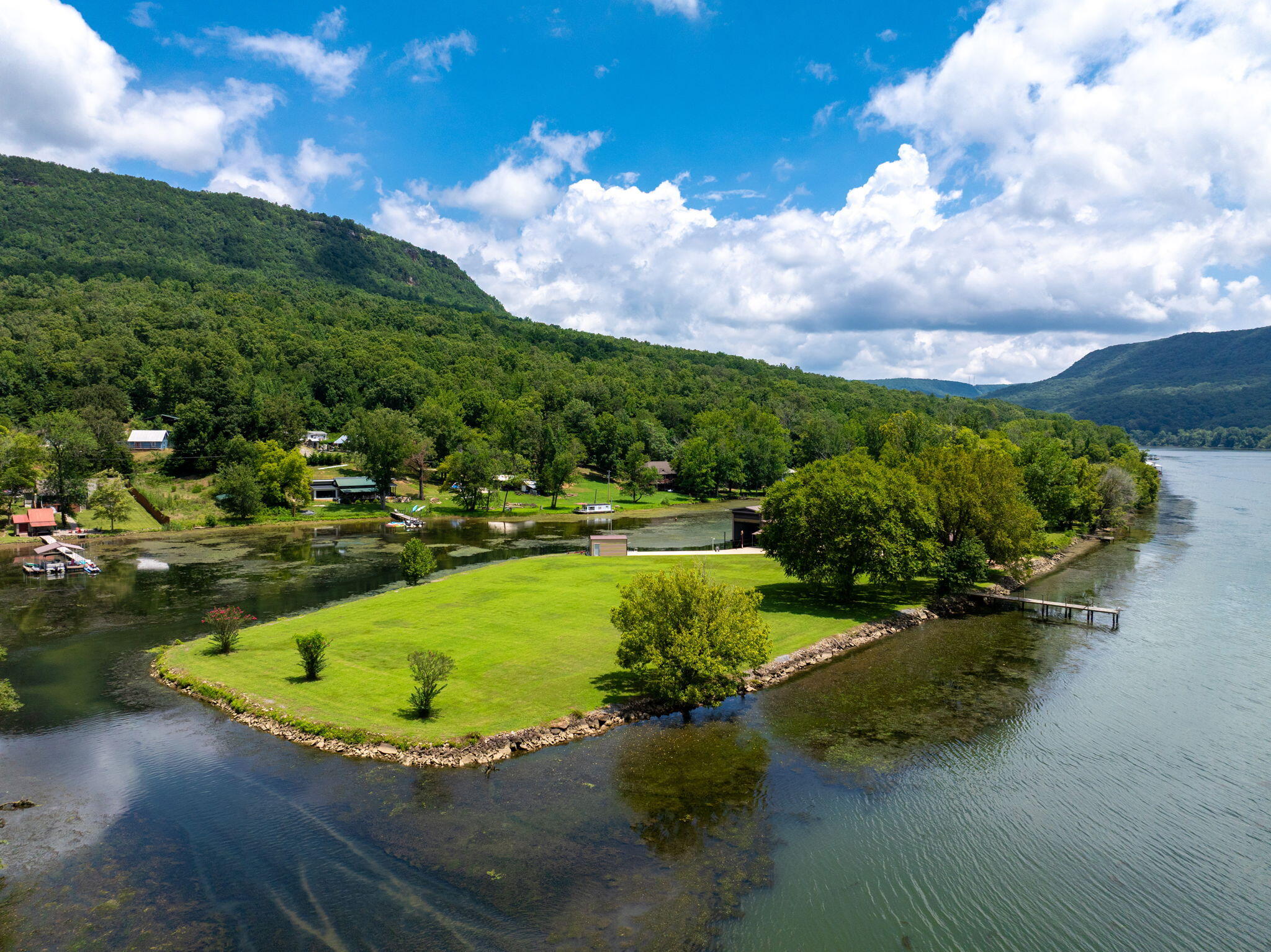 Whitwell, Tennessee, 37397, United States, 3 Bedrooms Bedrooms, ,2 BathroomsBathrooms,Residential,Active,1900160