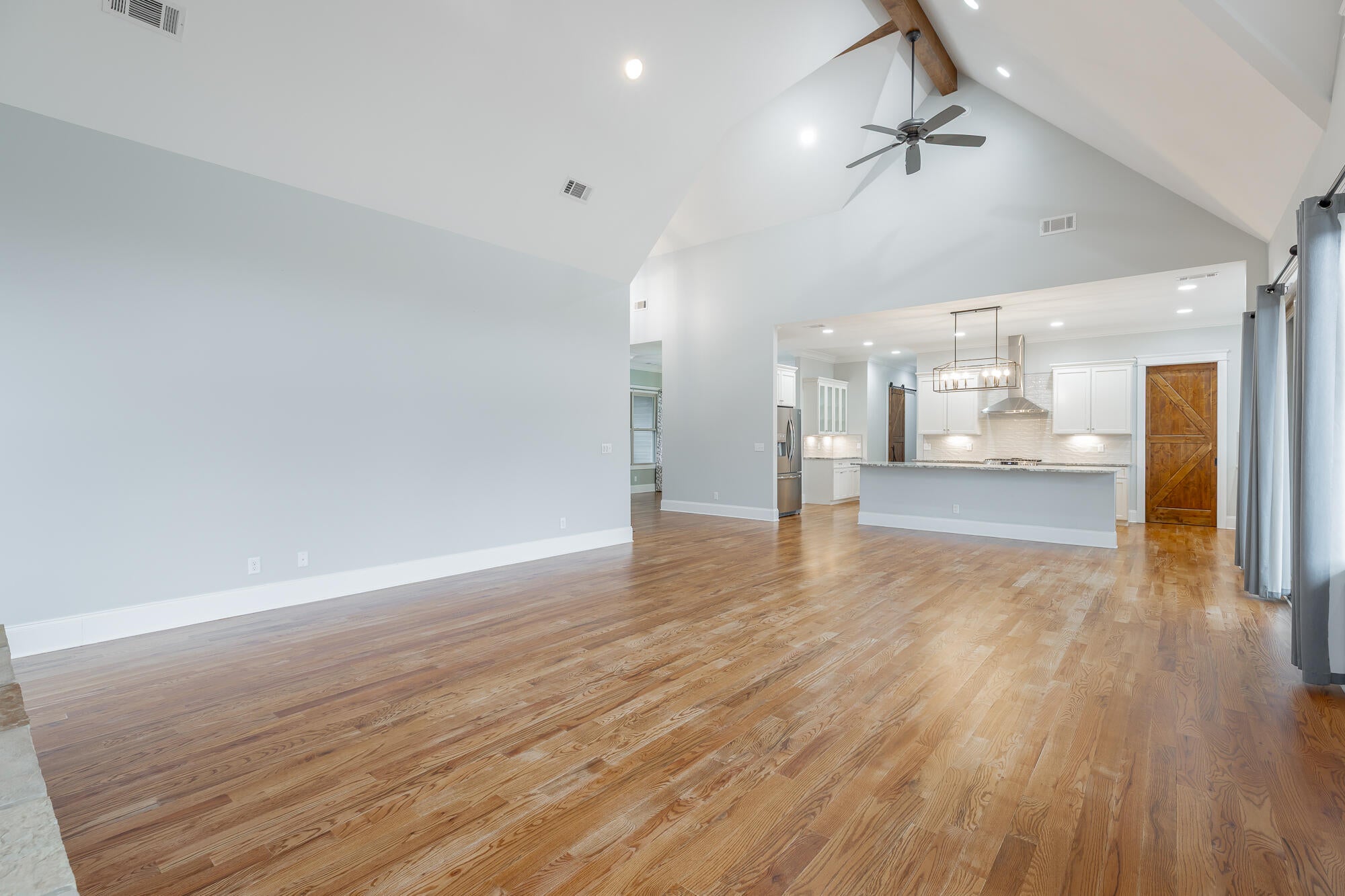 Jasper, Tennessee, 37347, United States, 3 Bedrooms Bedrooms, ,5 BathroomsBathrooms,Residential,Active,2002347