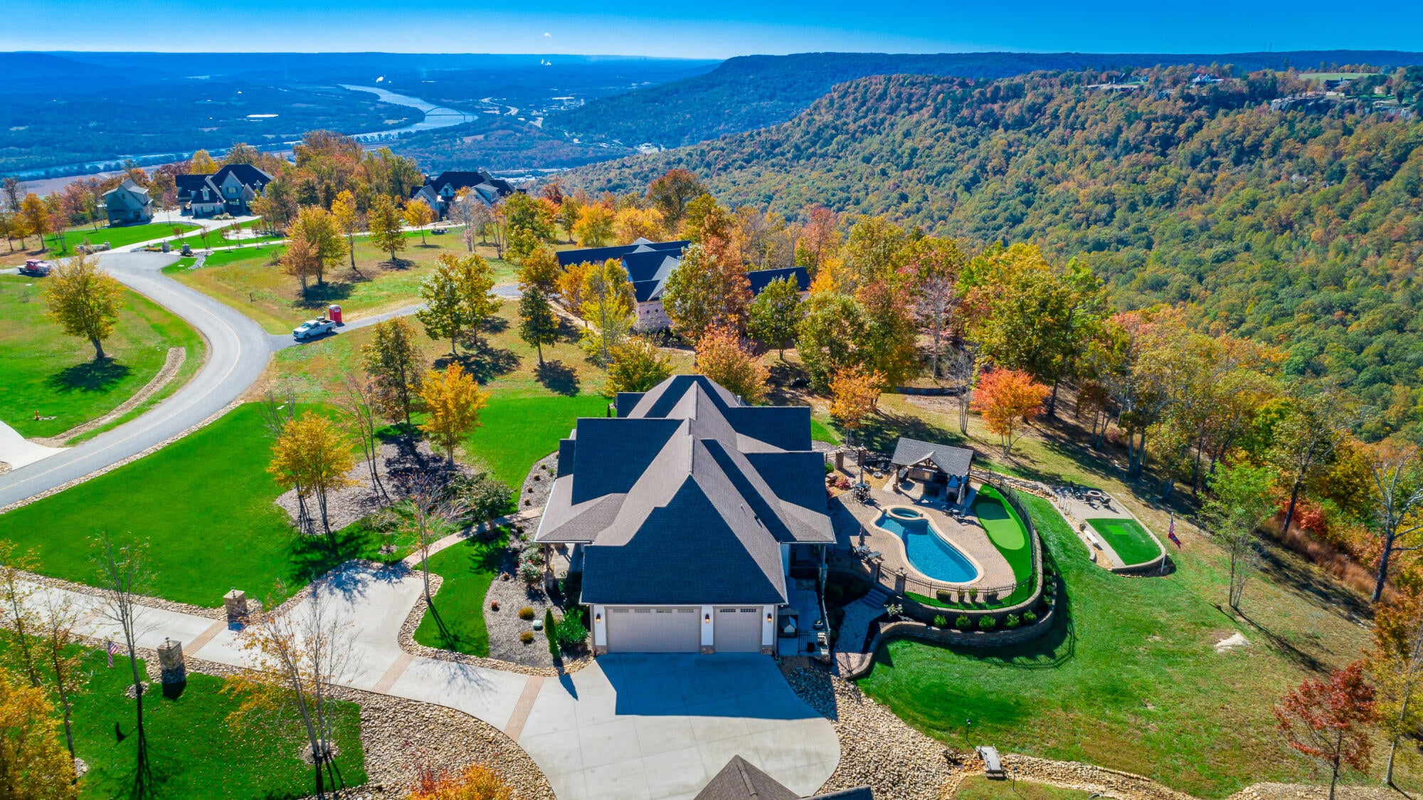 Jasper, Tennessee, 37347, United States, 3 Bedrooms Bedrooms, ,4 BathroomsBathrooms,Residential,Active,1987217