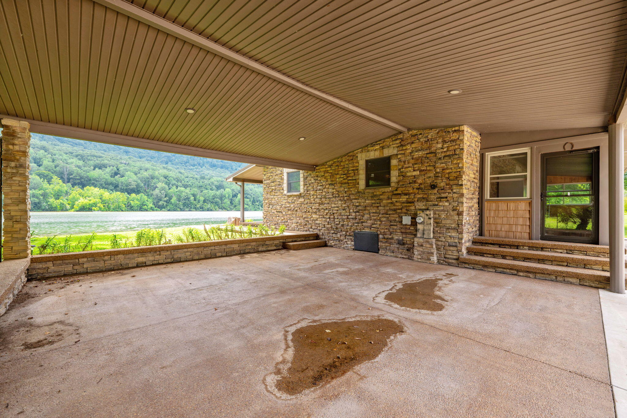 Whitwell, Tennessee, 37397, United States, 3 Bedrooms Bedrooms, ,2 BathroomsBathrooms,Residential,Active,1900160