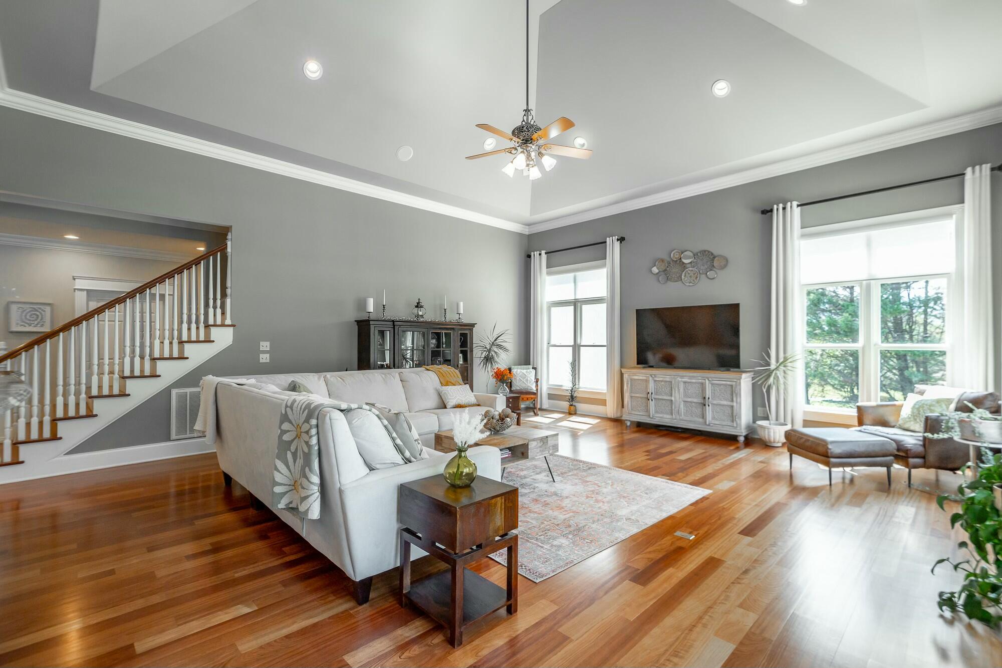 Chattanooga, Tennessee, 37419, United States, 5 Bedrooms Bedrooms, ,6 BathroomsBathrooms,Residential,Active,1762855