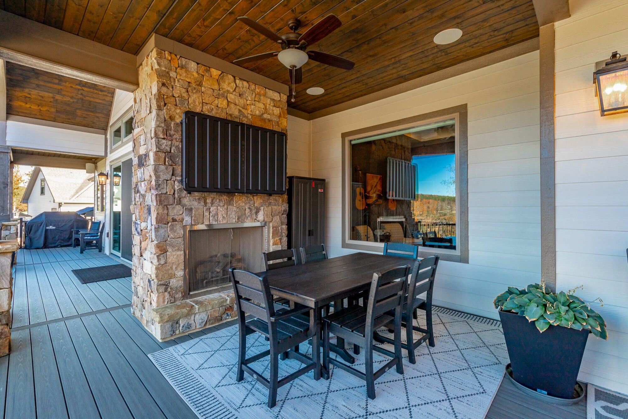 Jasper, Tennessee, 37347, United States, 3 Bedrooms Bedrooms, ,4 BathroomsBathrooms,Residential,Active,1987217