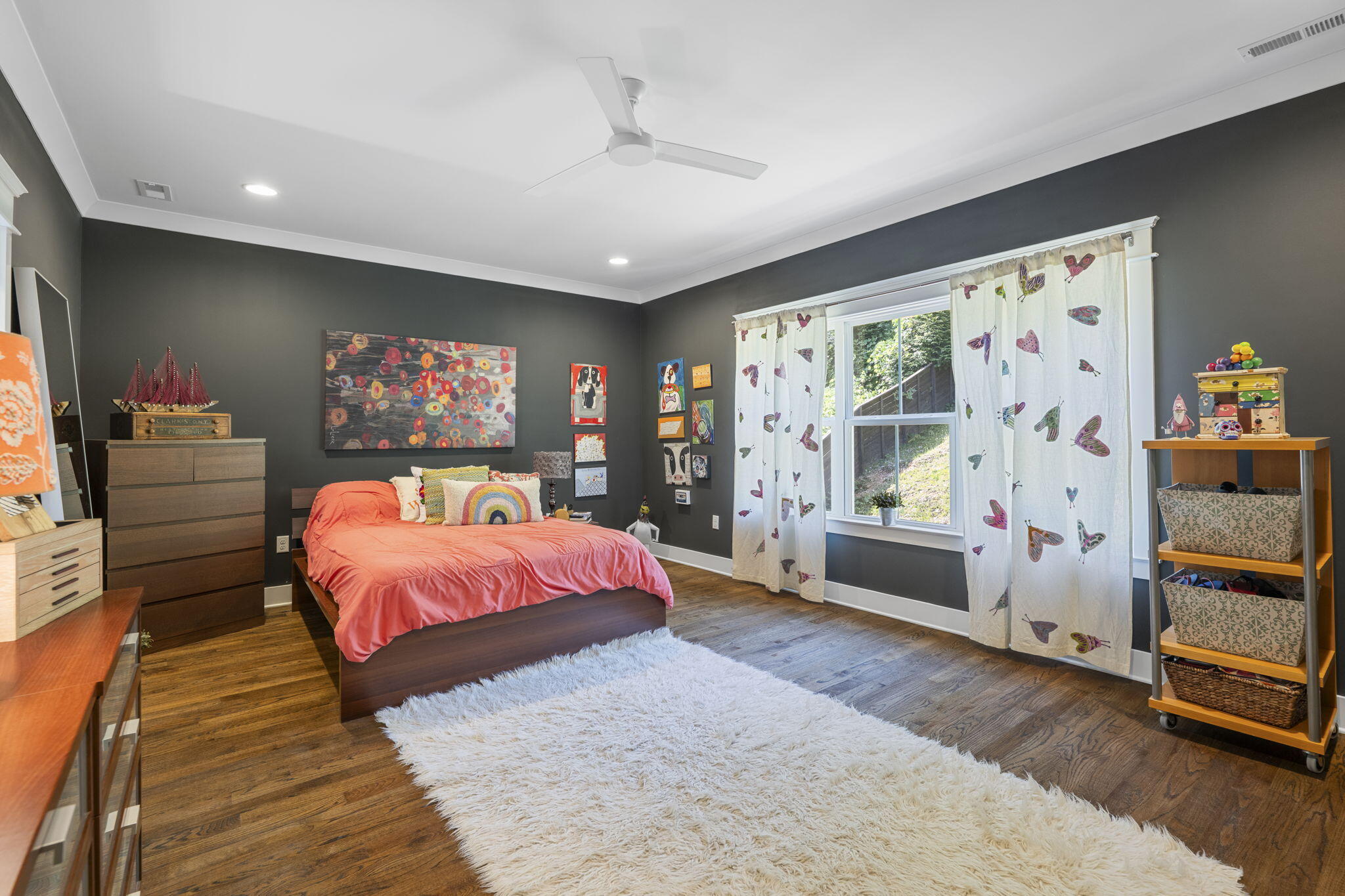 Chattanooga, Tennessee, 37405, United States, 4 Bedrooms Bedrooms, ,4 BathroomsBathrooms,Residential,Active,1893208