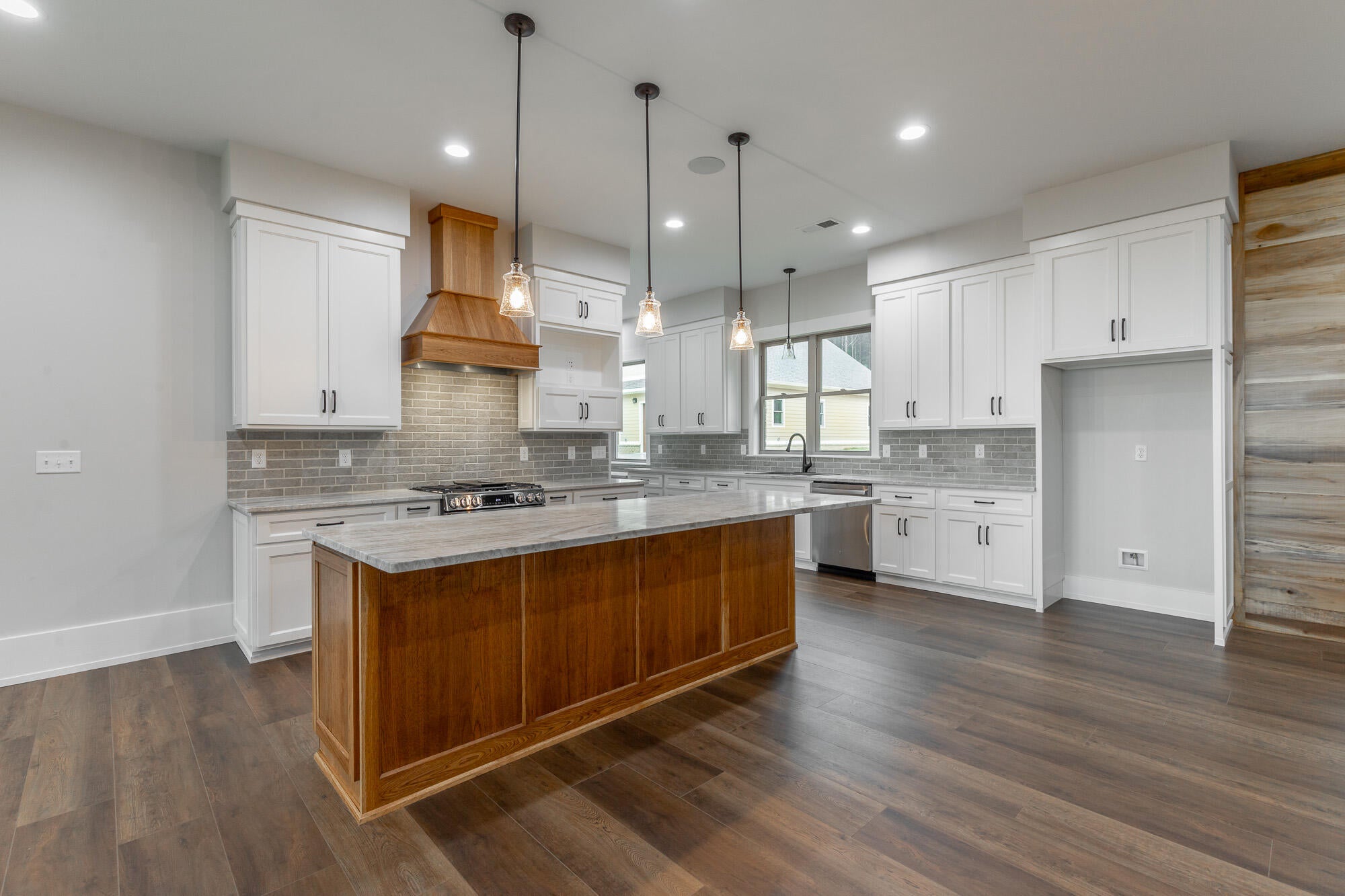 Jasper, Tennessee, 37347, United States, 3 Bedrooms Bedrooms, ,3 BathroomsBathrooms,Residential,Active,1965825