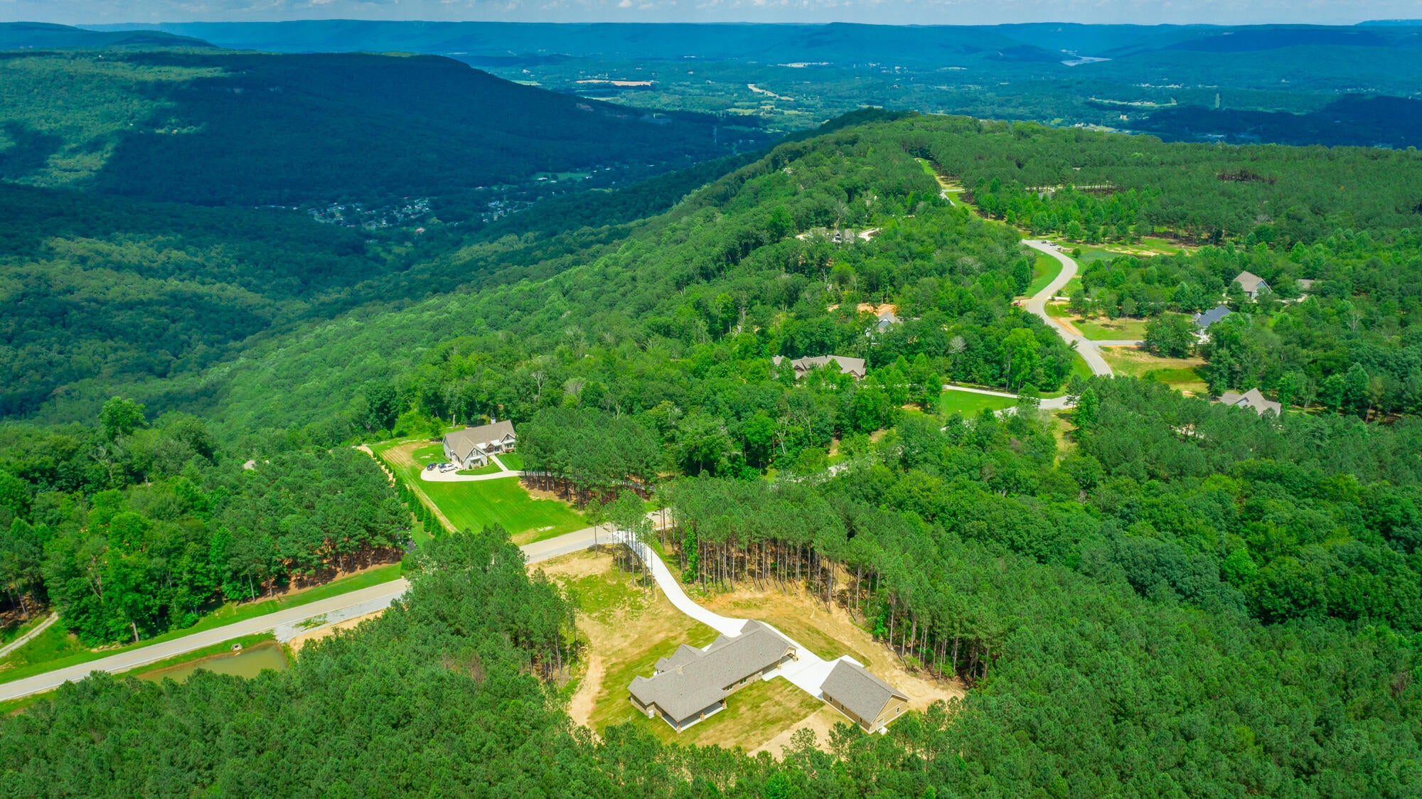 Jasper, Tennessee, 37347, United States, 3 Bedrooms Bedrooms, ,3 BathroomsBathrooms,Residential,Active,1965825