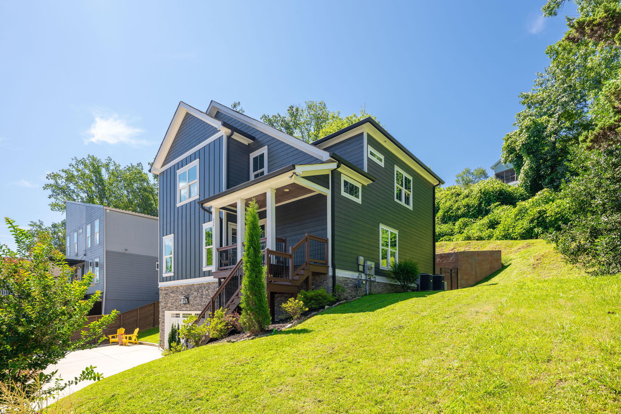 Chattanooga, Tennessee, 37405, United States, 4 Bedrooms Bedrooms, ,4 BathroomsBathrooms,Residential,Active,1893208