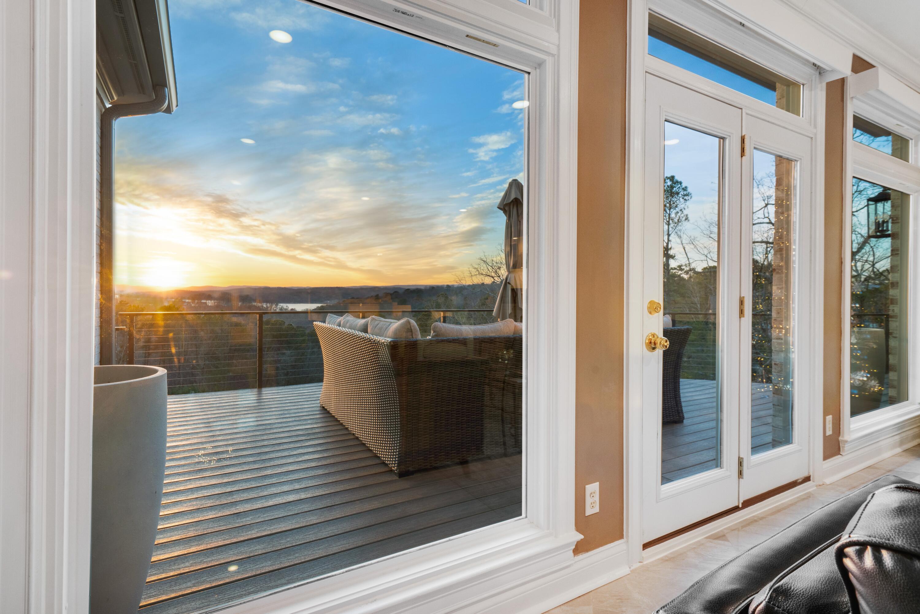 Chattanooga, Tennessee, 37416, United States, 4 Bedrooms Bedrooms, ,5 BathroomsBathrooms,Residential,Pending,2007030