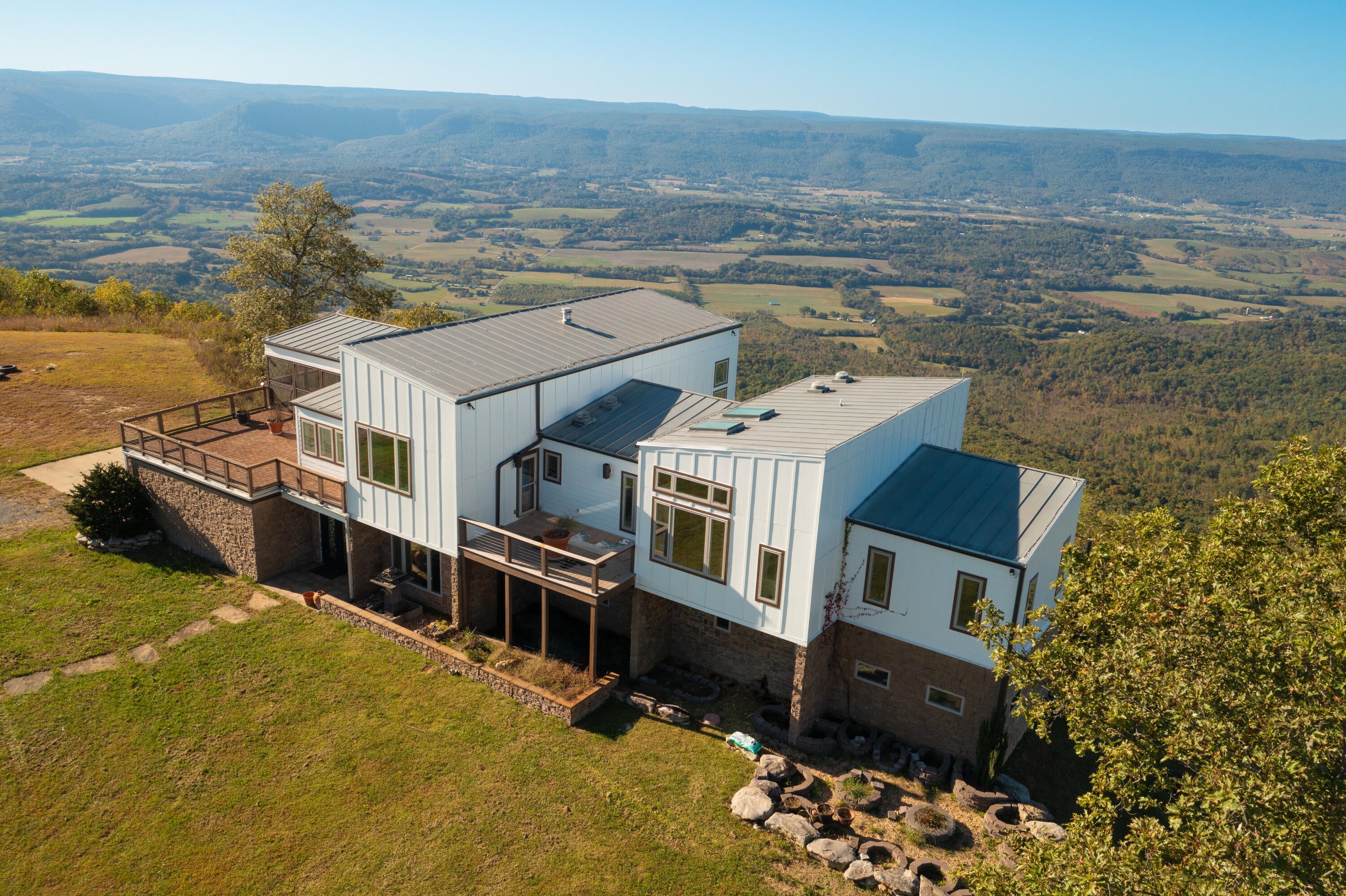 Graysville, Tennessee, 37338, United States, 4 Bedrooms Bedrooms, ,4 BathroomsBathrooms,Residential,Active,1952475