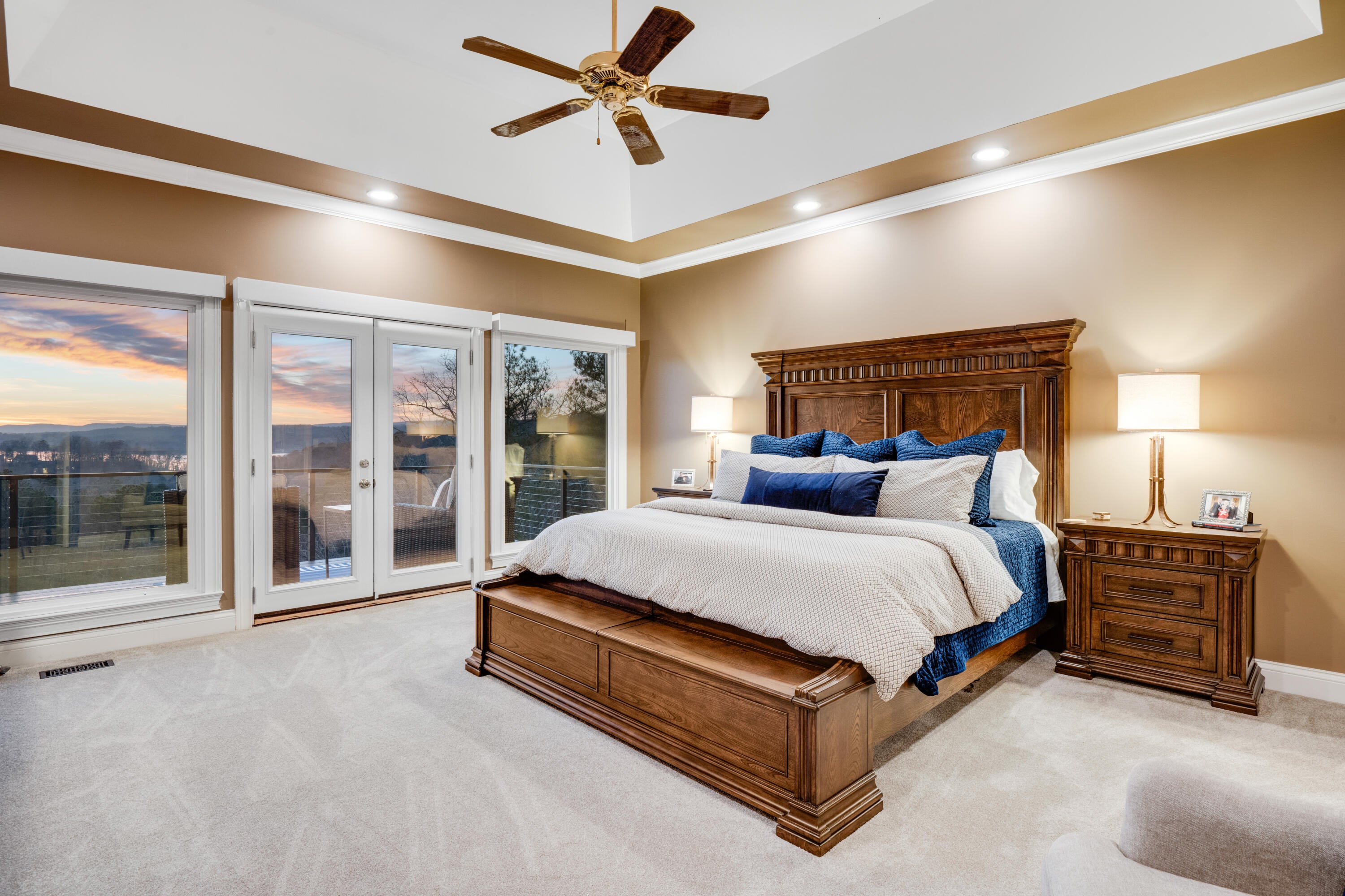 Chattanooga, Tennessee, 37416, United States, 4 Bedrooms Bedrooms, ,5 BathroomsBathrooms,Residential,Pending,2007030