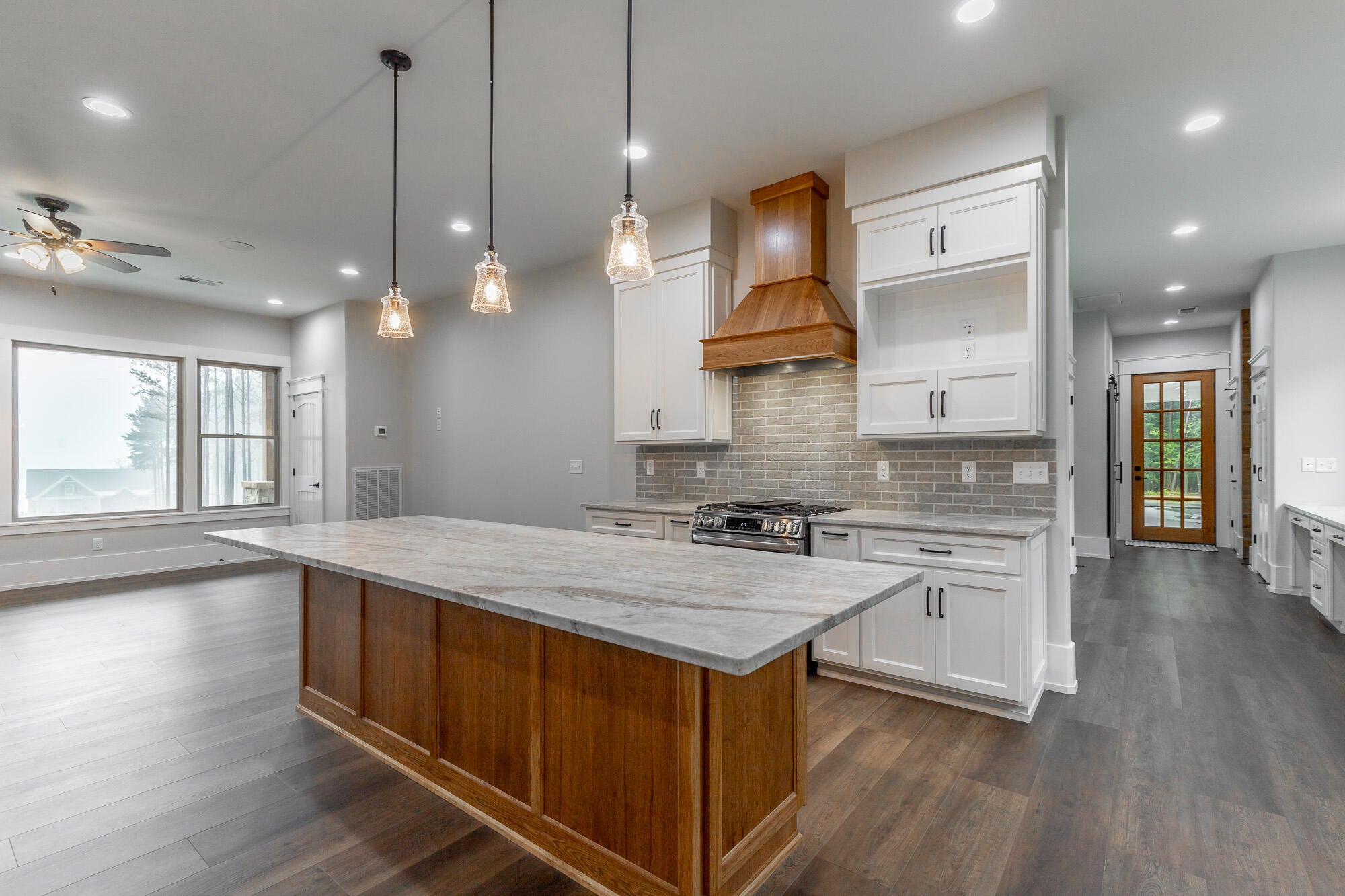 Jasper, Tennessee, 37347, United States, 3 Bedrooms Bedrooms, ,3 BathroomsBathrooms,Residential,Active,1965825