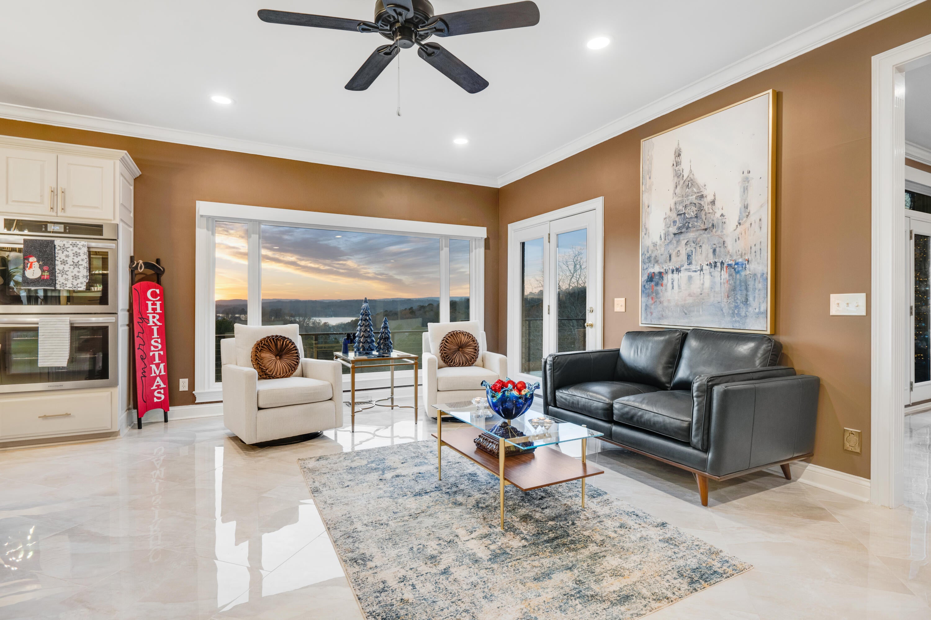 Chattanooga, Tennessee, 37416, United States, 4 Bedrooms Bedrooms, ,5 BathroomsBathrooms,Residential,Pending,2007030