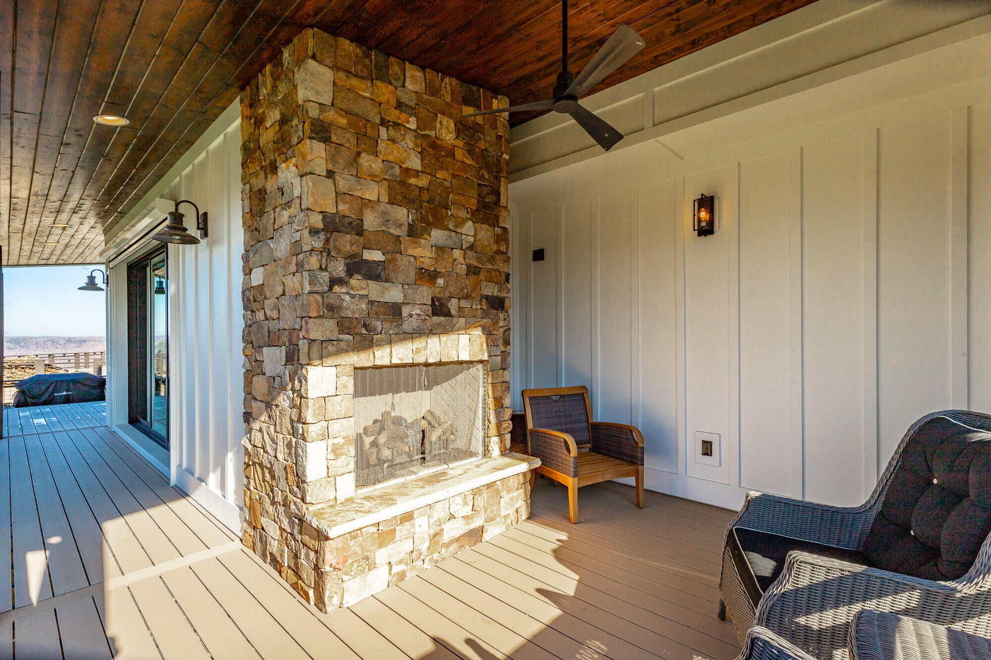 Jasper, Tennessee, 37347, United States, 3 Bedrooms Bedrooms, ,3 BathroomsBathrooms,Residential,Active,2002330