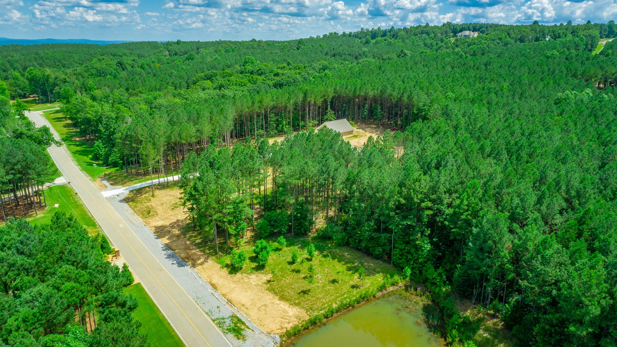 Jasper, Tennessee, 37347, United States, 3 Bedrooms Bedrooms, ,3 BathroomsBathrooms,Residential,Active,1965825