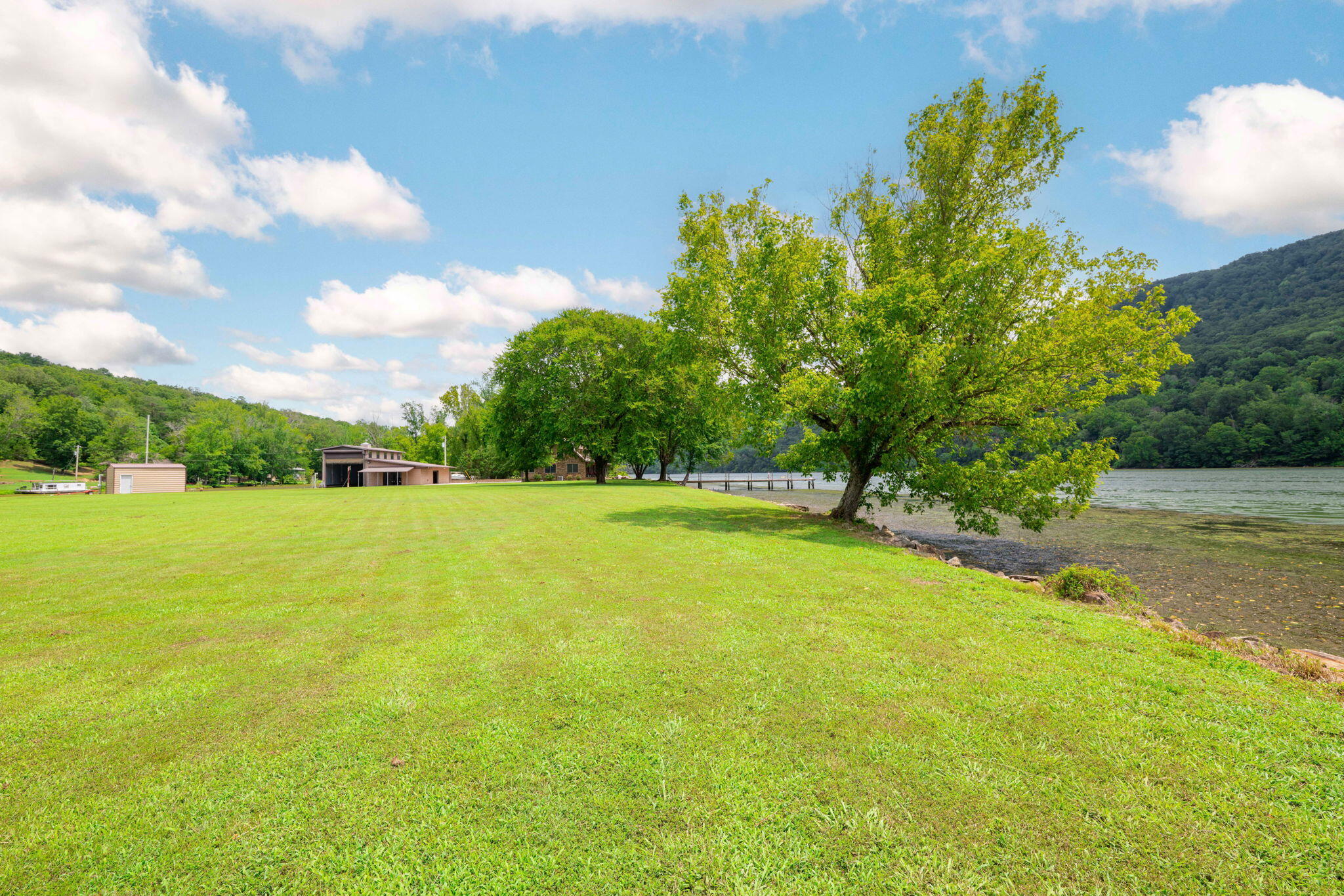 Whitwell, Tennessee, 37397, United States, 3 Bedrooms Bedrooms, ,2 BathroomsBathrooms,Residential,Active,1900160