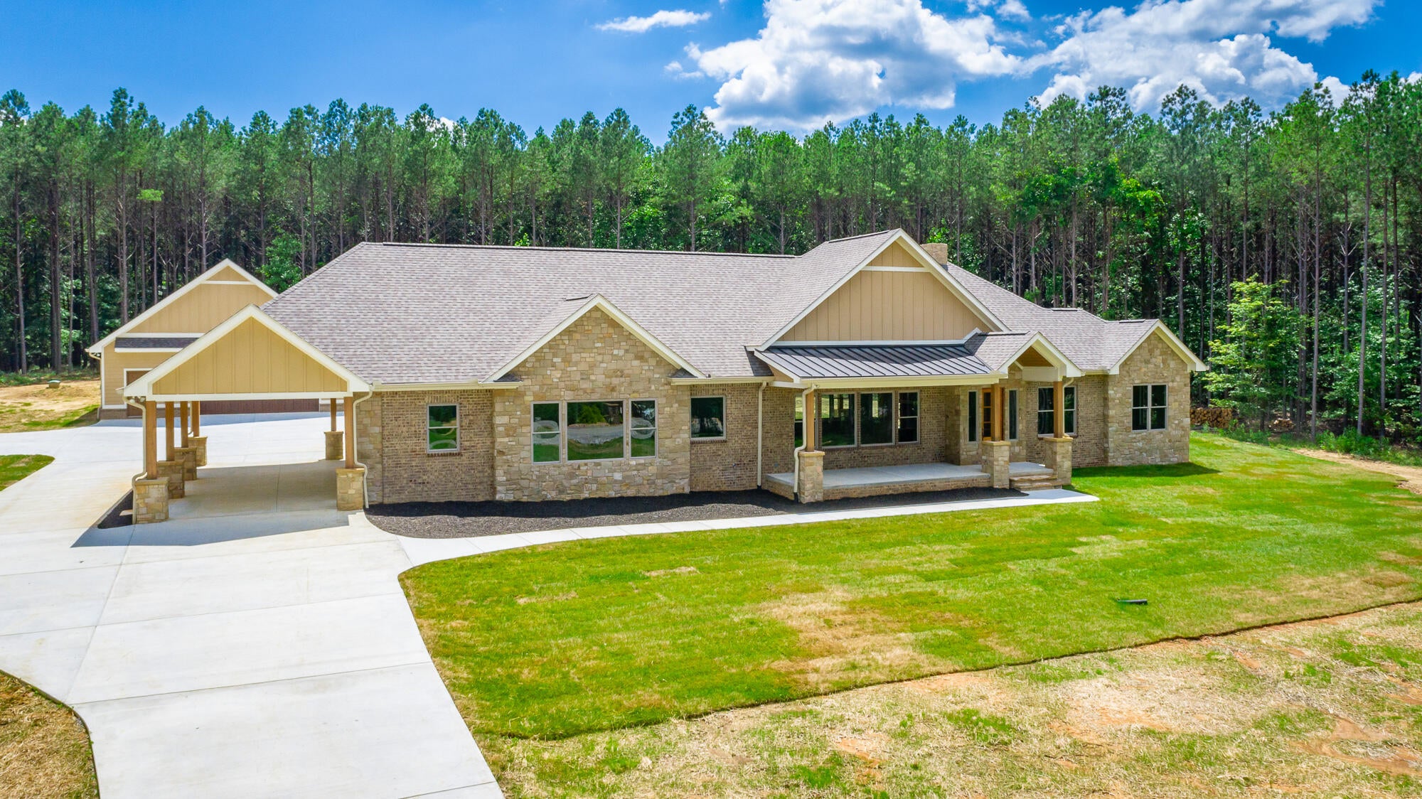 Jasper, Tennessee, 37347, United States, 3 Bedrooms Bedrooms, ,3 BathroomsBathrooms,Residential,Active,1965825