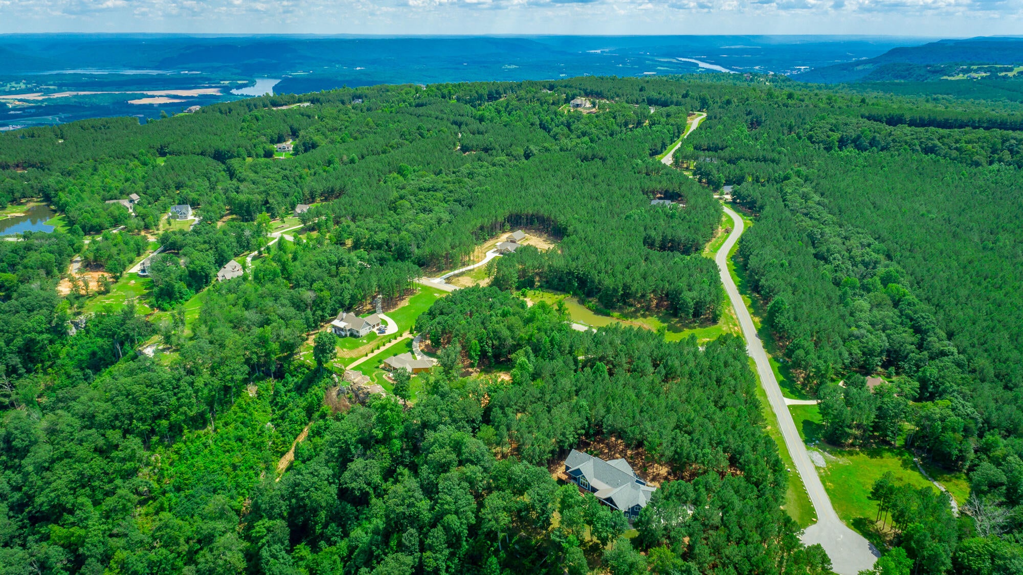 Jasper, Tennessee, 37347, United States, 3 Bedrooms Bedrooms, ,3 BathroomsBathrooms,Residential,Active,1965825