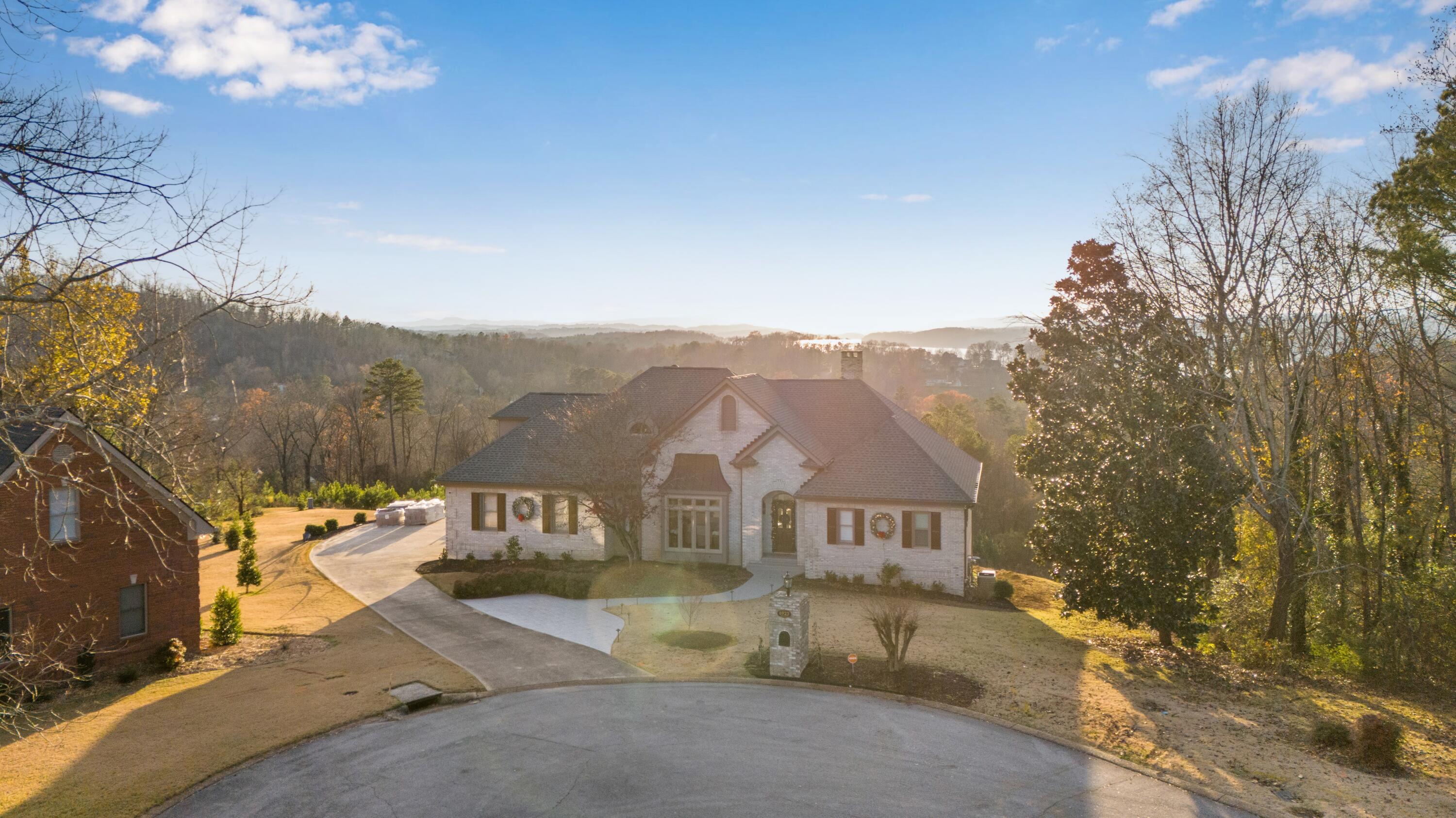 Chattanooga, Tennessee, 37416, United States, 4 Bedrooms Bedrooms, ,5 BathroomsBathrooms,Residential,Pending,2007030