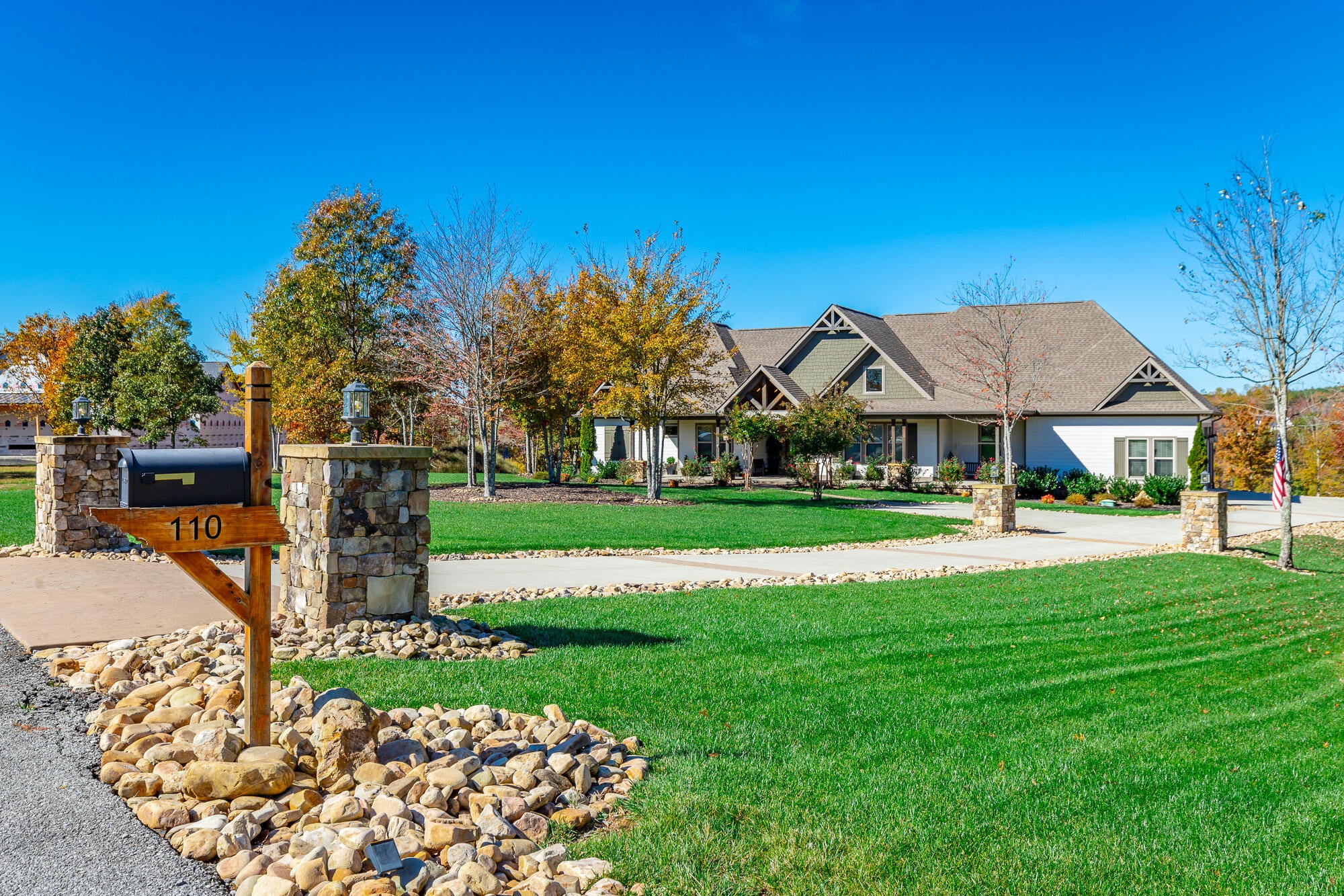 Jasper, Tennessee, 37347, United States, 3 Bedrooms Bedrooms, ,4 BathroomsBathrooms,Residential,Active,1987217