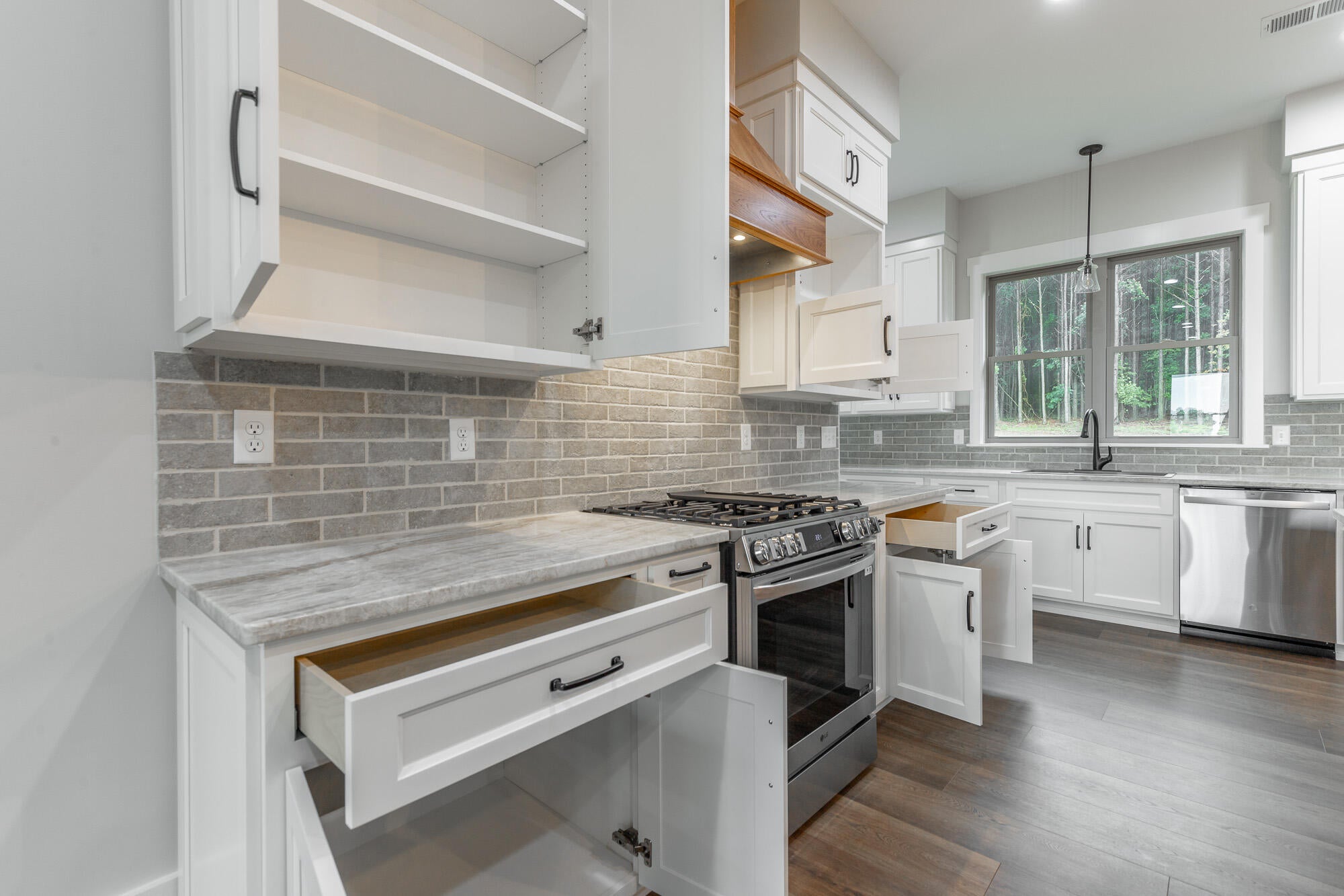 Jasper, Tennessee, 37347, United States, 3 Bedrooms Bedrooms, ,3 BathroomsBathrooms,Residential,Active,1965825