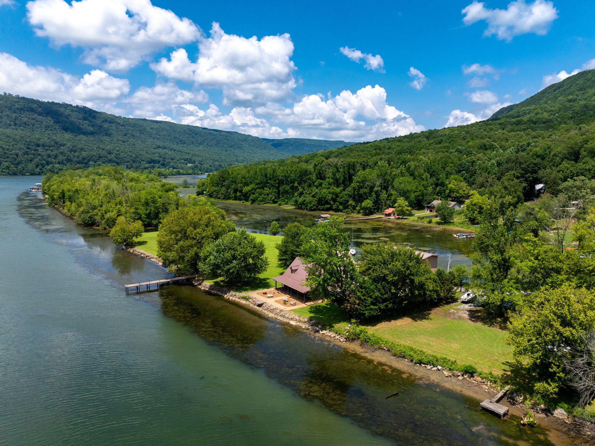 Whitwell, Tennessee, 37397, United States, 3 Bedrooms Bedrooms, ,2 BathroomsBathrooms,Residential,Active,1900160