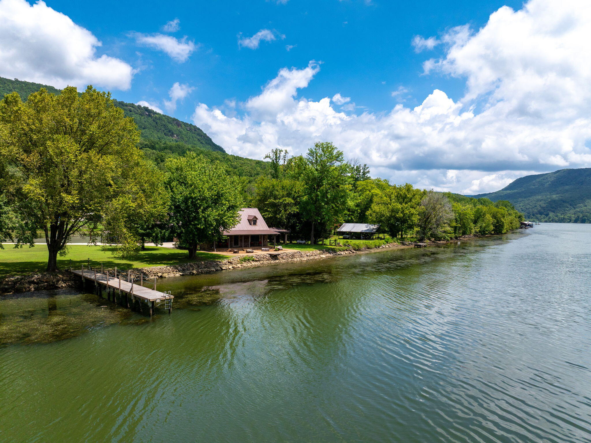 Whitwell, Tennessee, 37397, United States, 3 Bedrooms Bedrooms, ,2 BathroomsBathrooms,Residential,Active,1900160