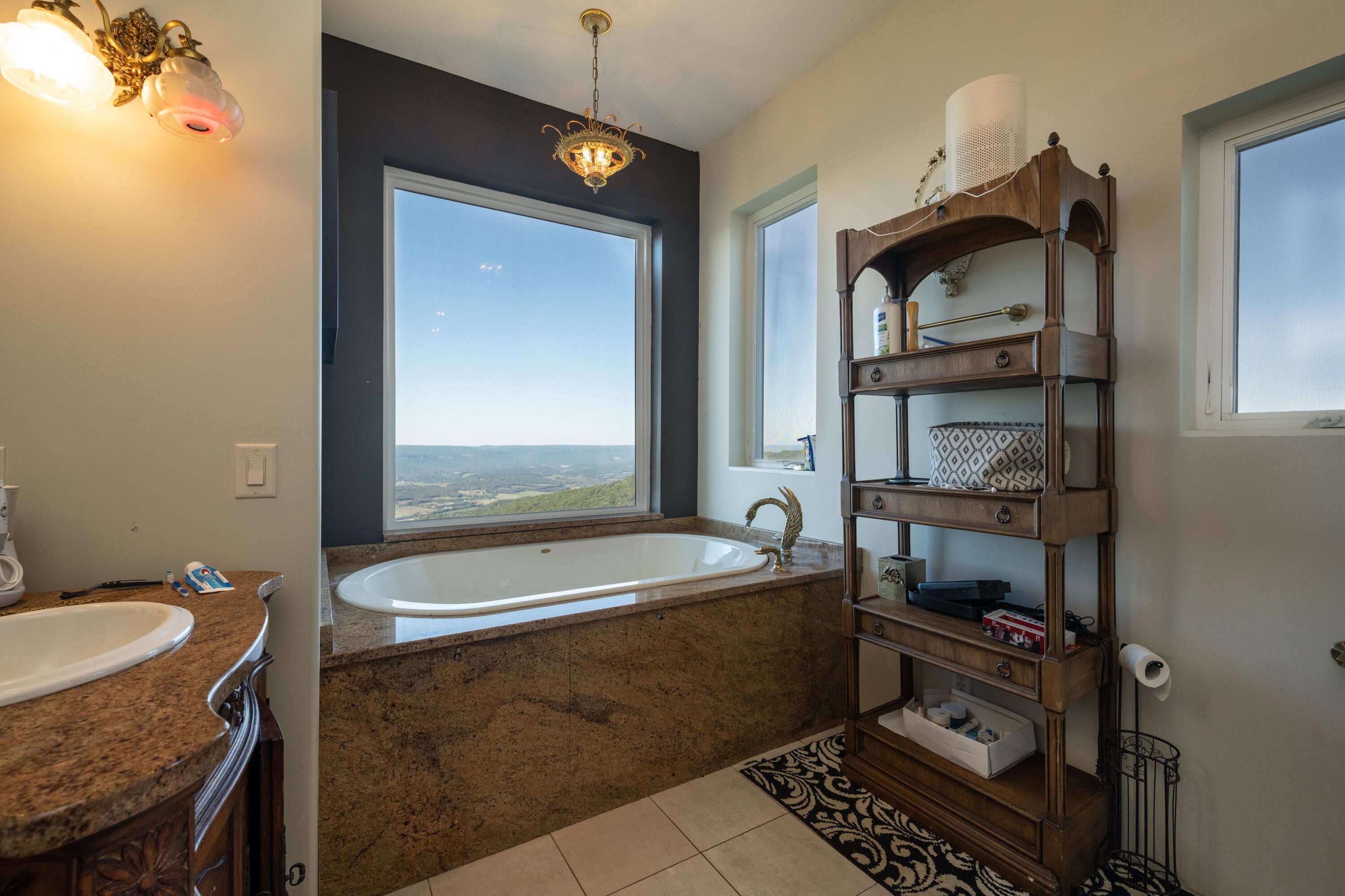 Graysville, Tennessee, 37338, United States, 4 Bedrooms Bedrooms, ,4 BathroomsBathrooms,Residential,Active,1952475