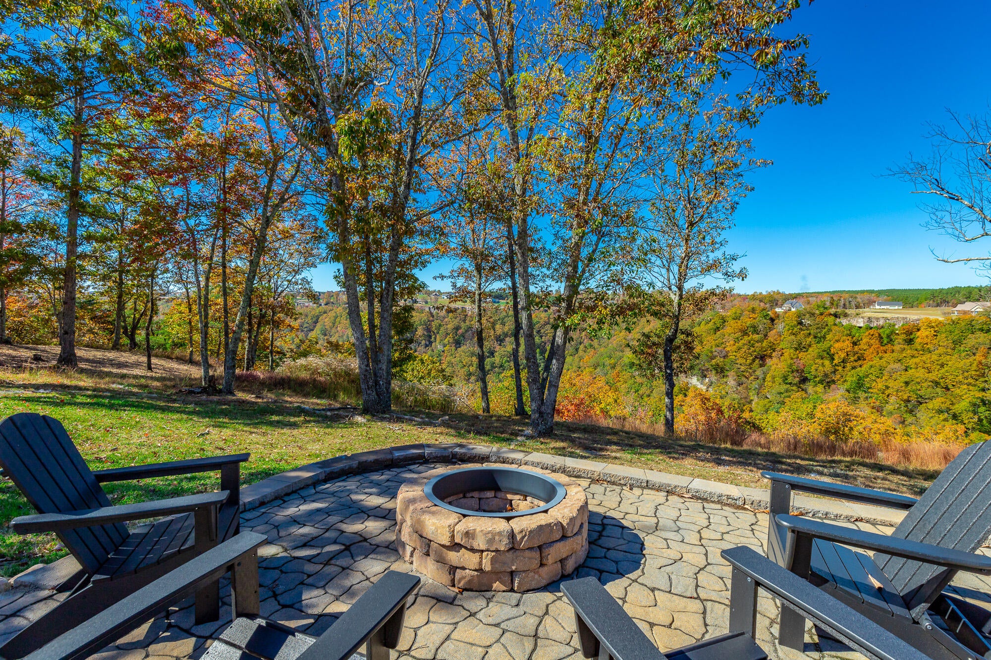 Jasper, Tennessee, 37347, United States, 3 Bedrooms Bedrooms, ,4 BathroomsBathrooms,Residential,Active,1987217