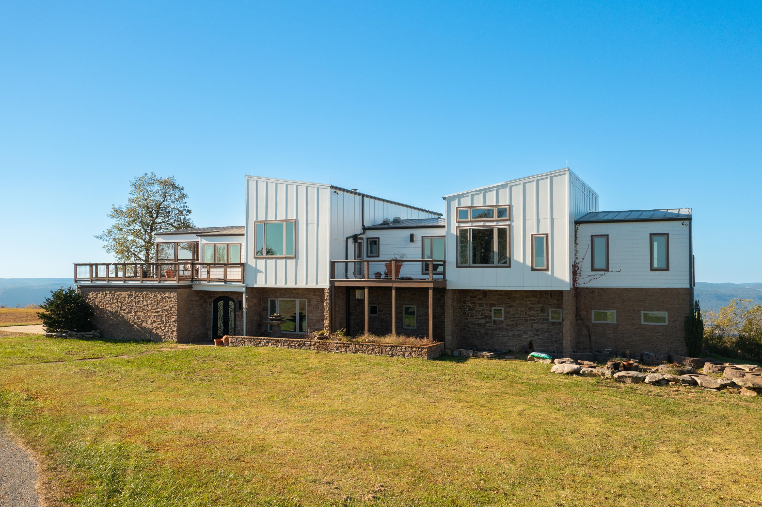 Graysville, Tennessee, 37338, United States, 4 Bedrooms Bedrooms, ,4 BathroomsBathrooms,Residential,Active,1952475