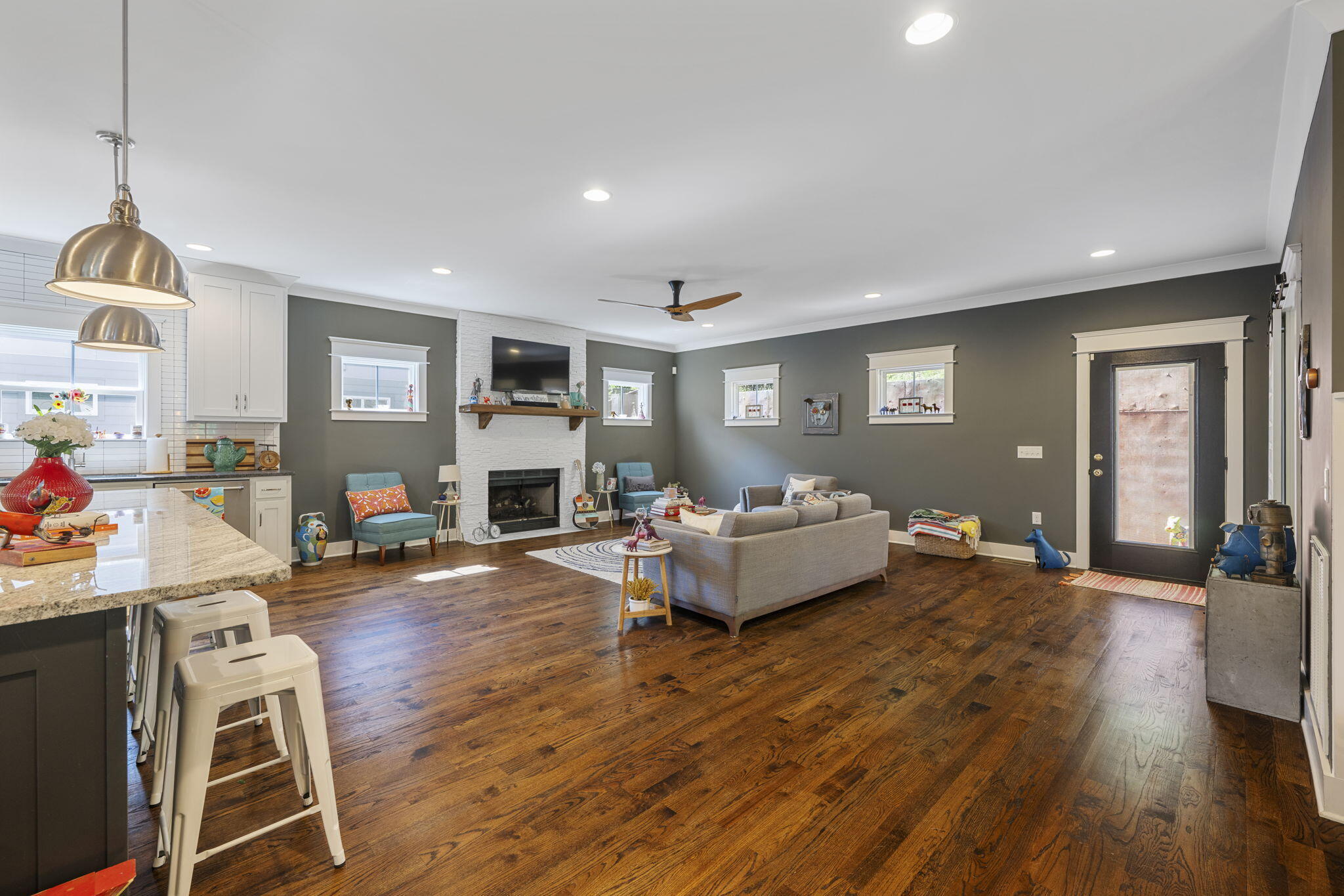 Chattanooga, Tennessee, 37405, United States, 4 Bedrooms Bedrooms, ,4 BathroomsBathrooms,Residential,Active,1893208