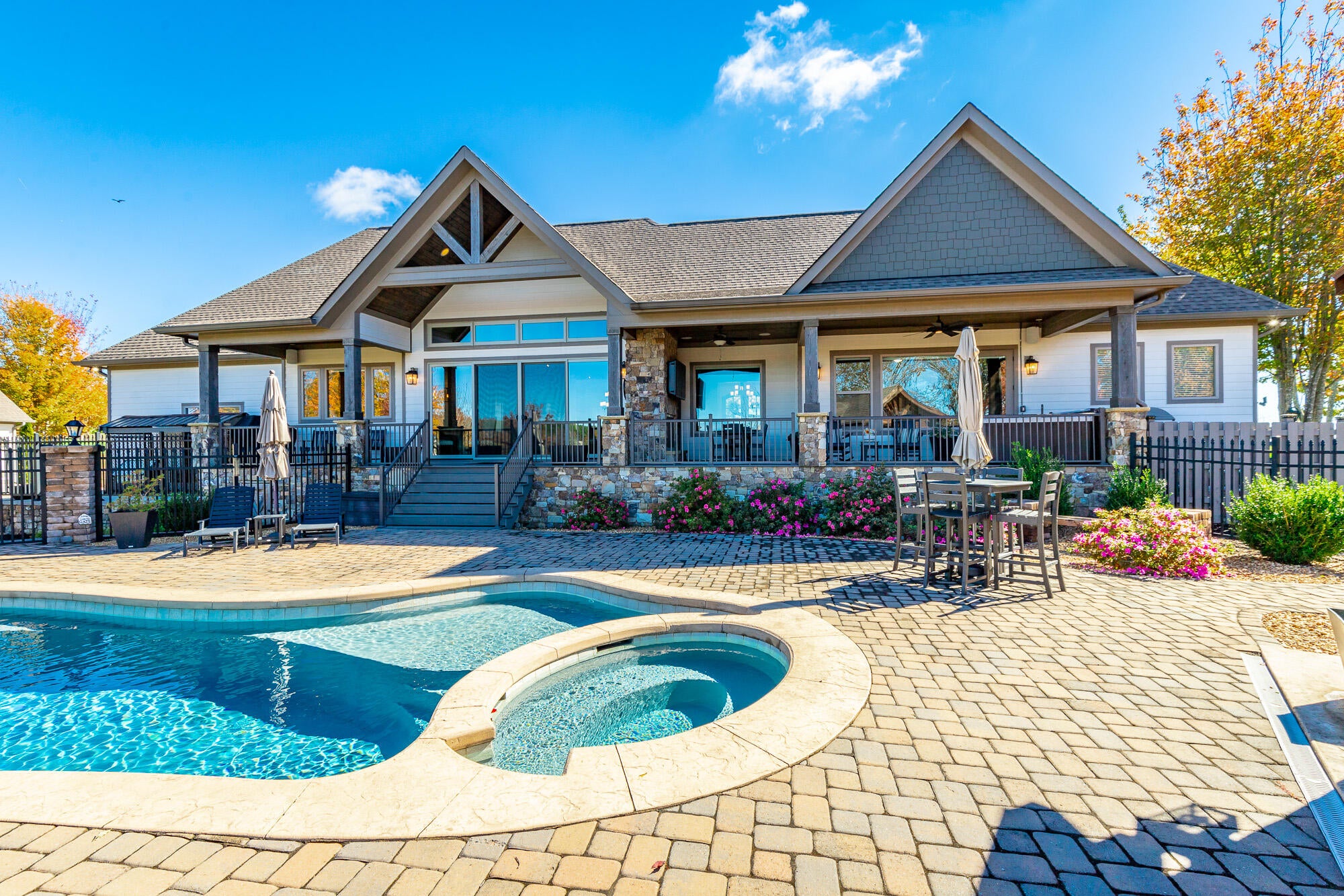 Jasper, Tennessee, 37347, United States, 3 Bedrooms Bedrooms, ,4 BathroomsBathrooms,Residential,Active,1987217