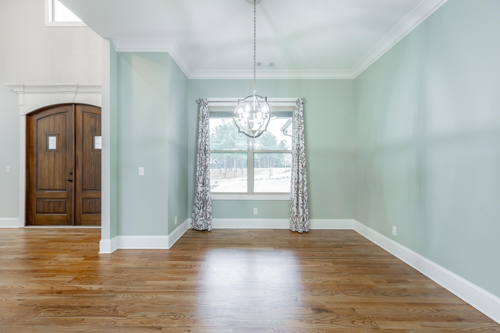 Jasper, Tennessee, 37347, United States, 3 Bedrooms Bedrooms, ,5 BathroomsBathrooms,Residential,Active,2002347