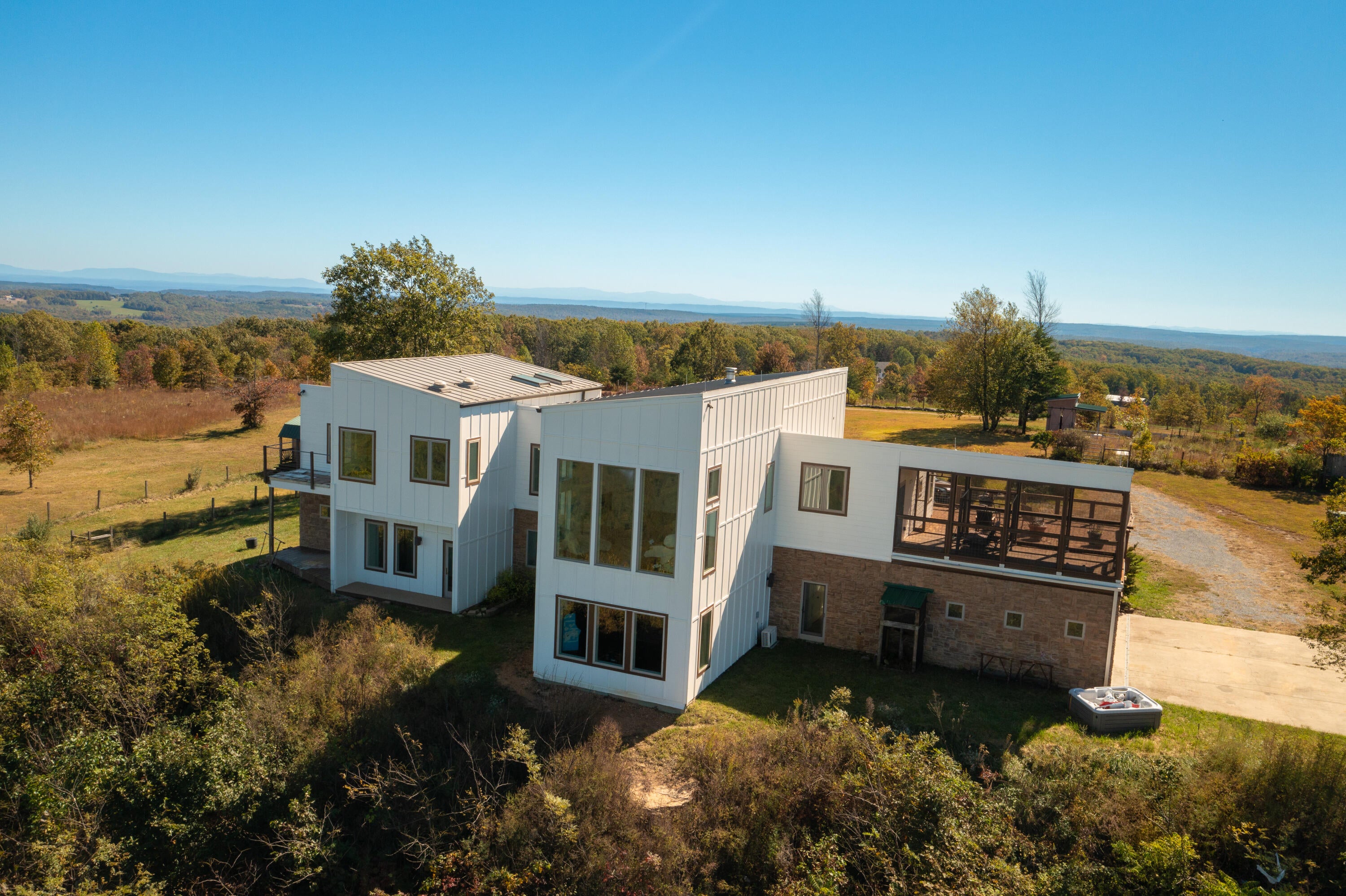 Graysville, Tennessee, 37338, United States, 4 Bedrooms Bedrooms, ,4 BathroomsBathrooms,Residential,Active,1952475