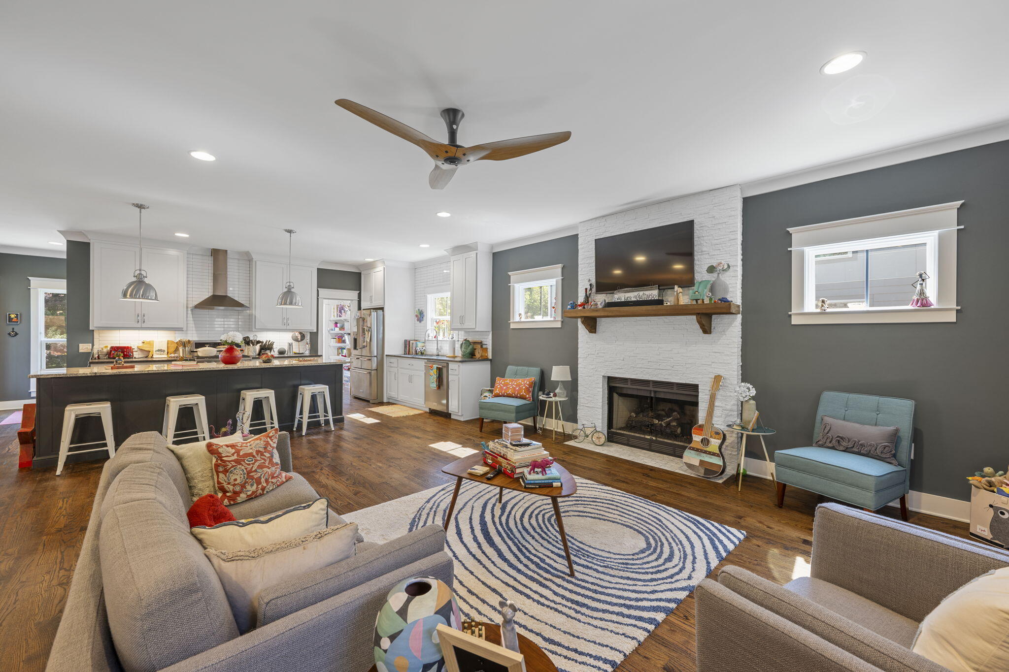 Chattanooga, Tennessee, 37405, United States, 4 Bedrooms Bedrooms, ,4 BathroomsBathrooms,Residential,Active,1893208